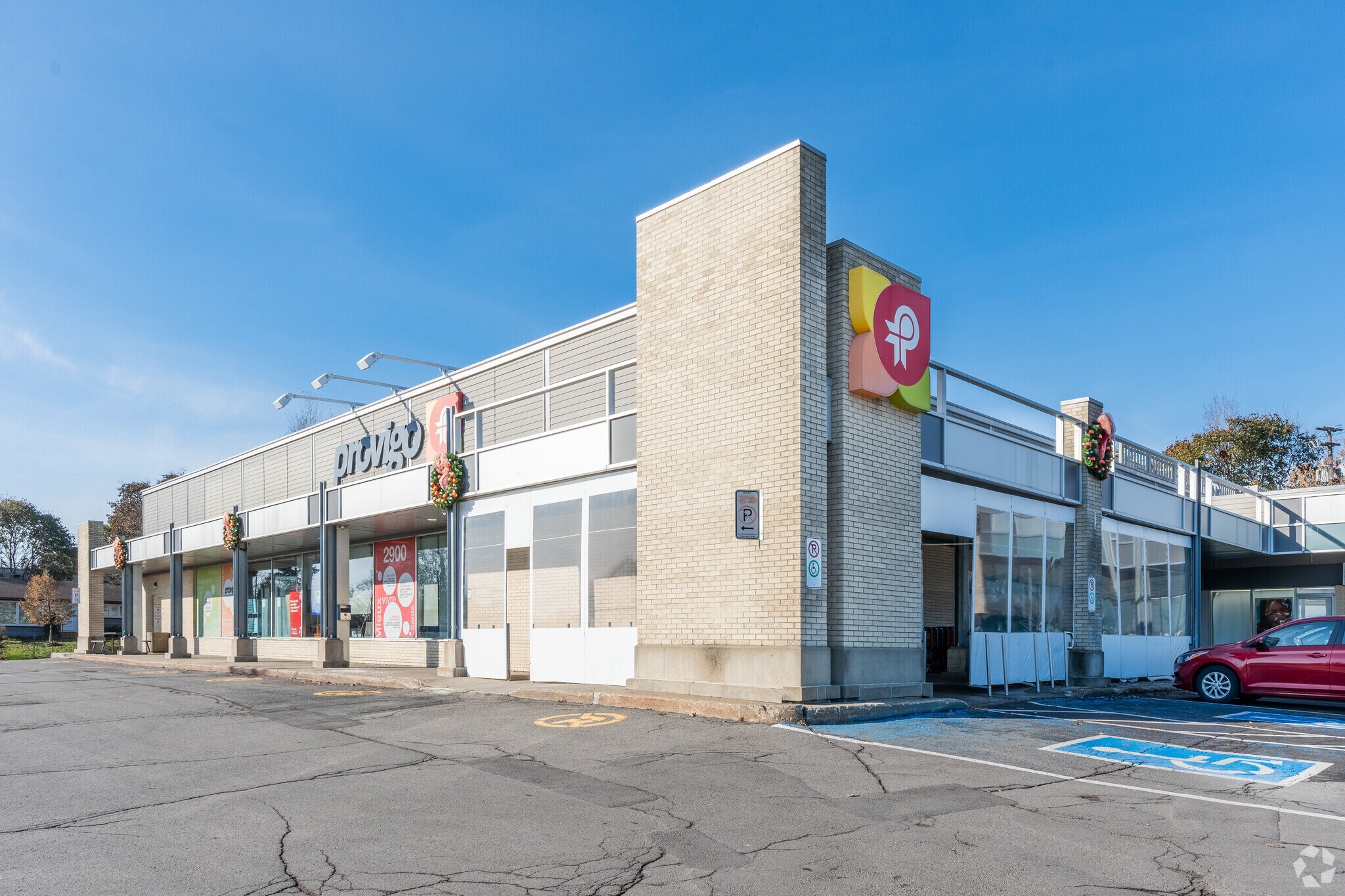 2900 Ch Saint-Louis, Québec, QC for Rent