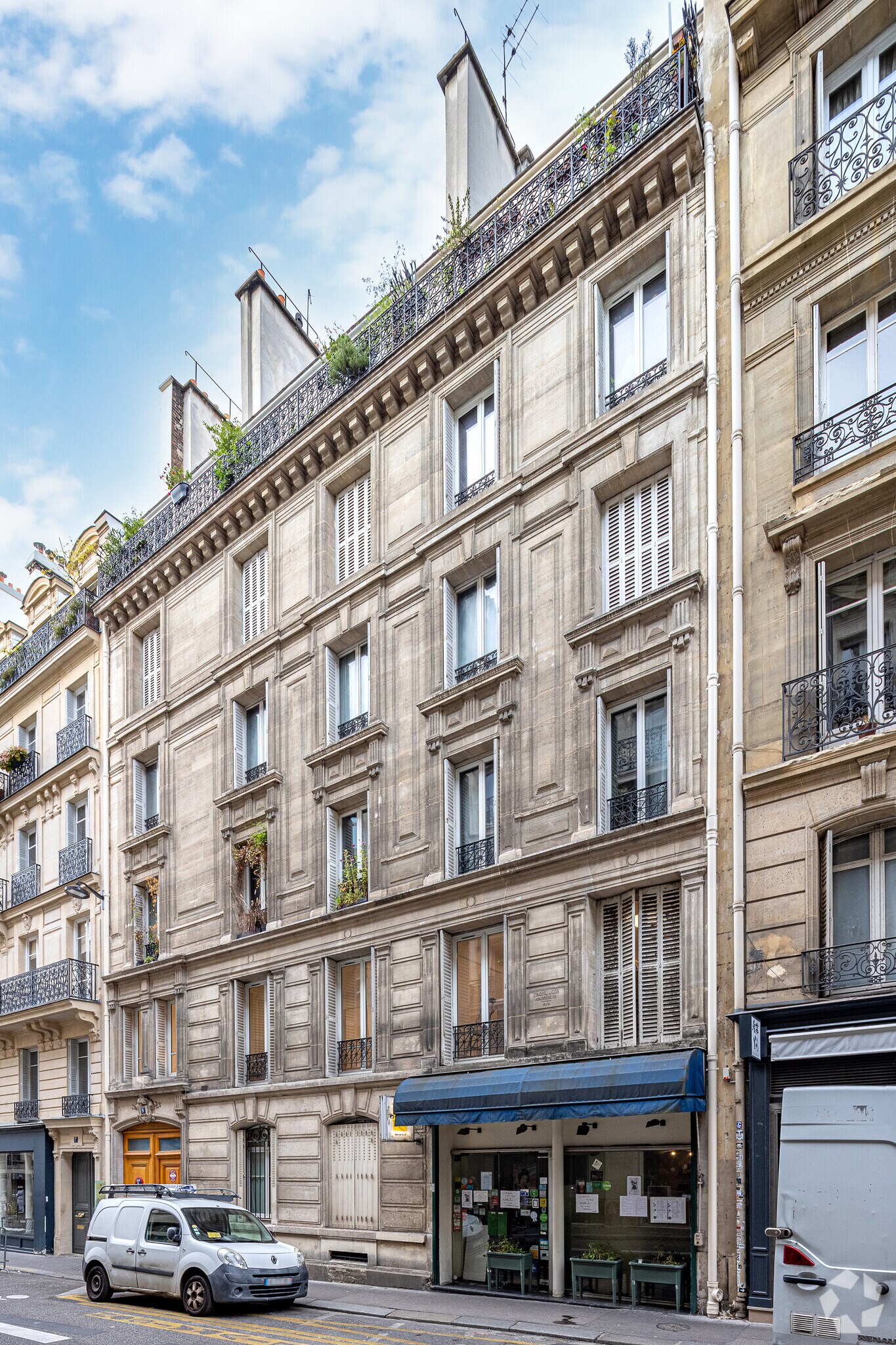 9 Rue Sainte-Anne, Paris, PAR for Rent