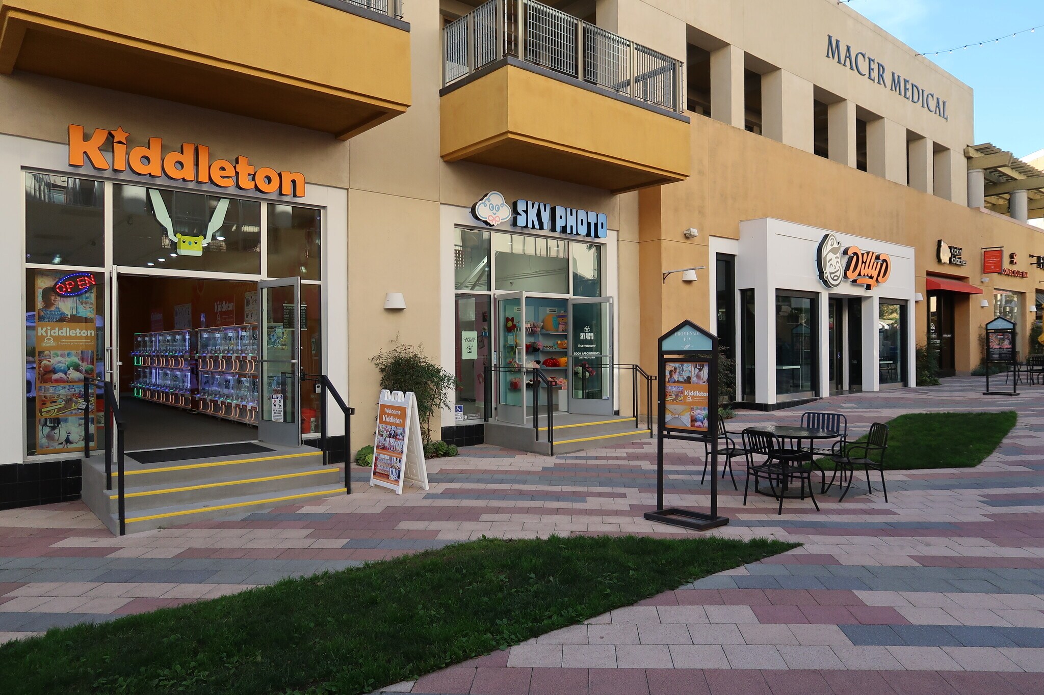 520-550 Deep Valley Dr, Rolling Hills Estates, CA for Rent