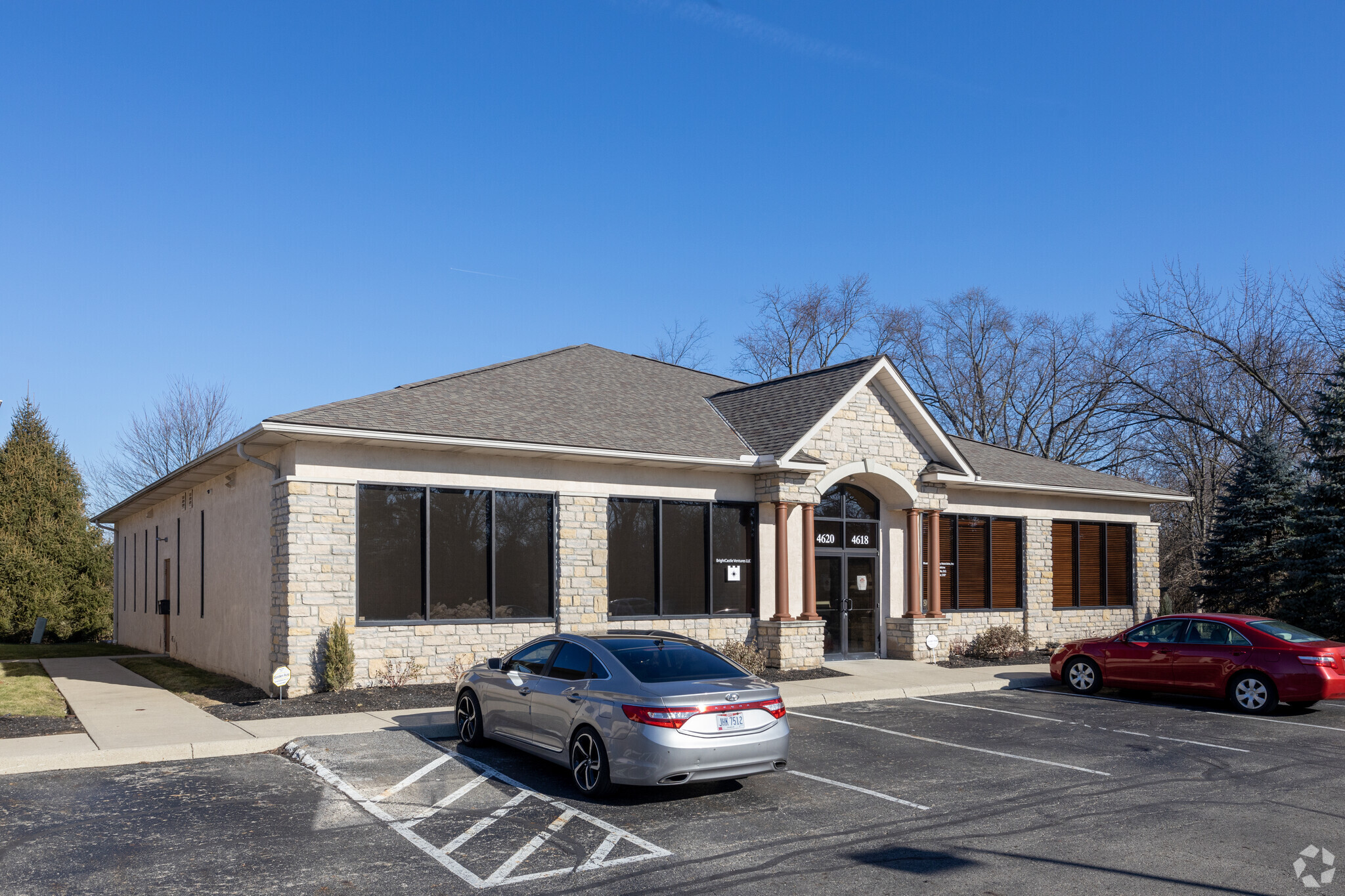 4618-4620 Sawmill Rd, Columbus, OH for Sale