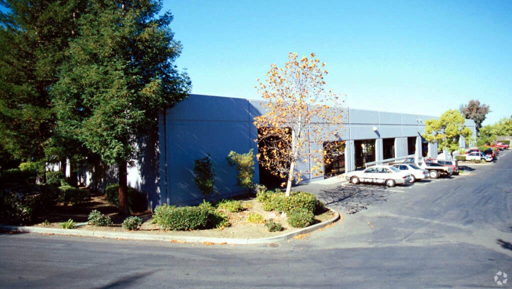 4060 Pike Ln Concord, CA 94520 Industrial Property for Sale on