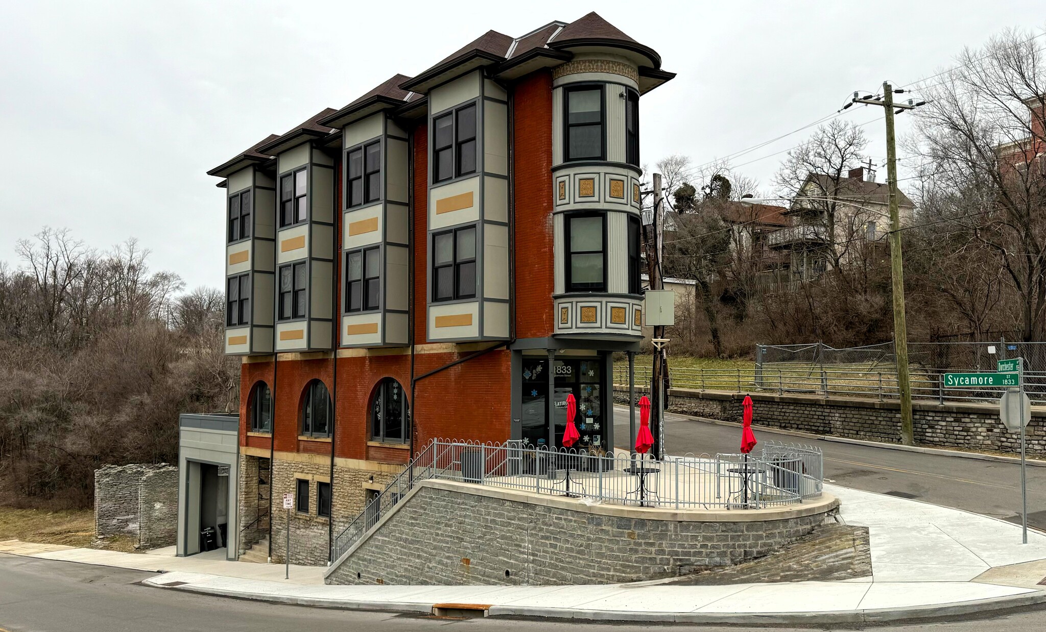1833 Sycamore St, Cincinnati, OH for Sale