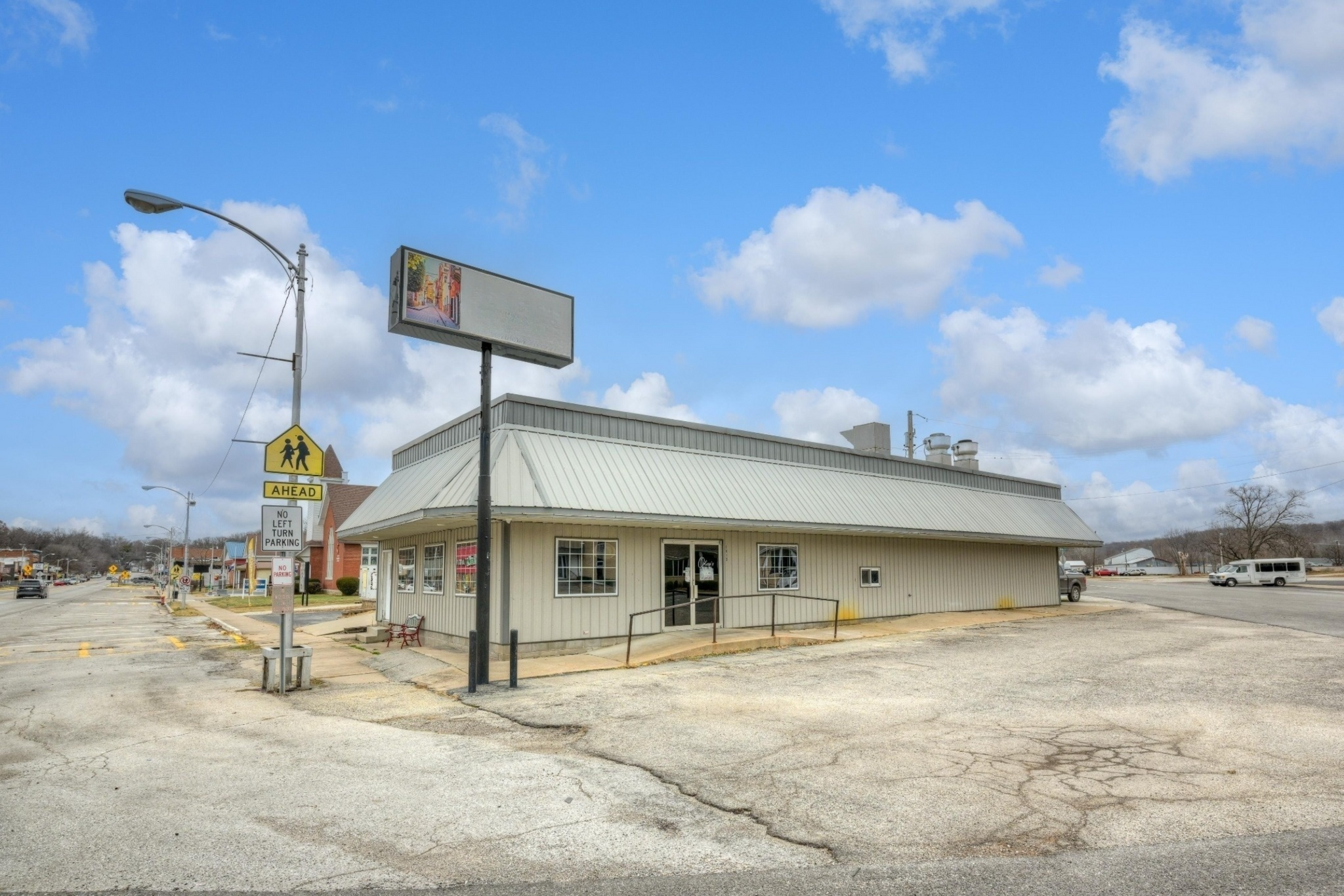 1413 Cherokee Ave, Seneca, MO for Sale