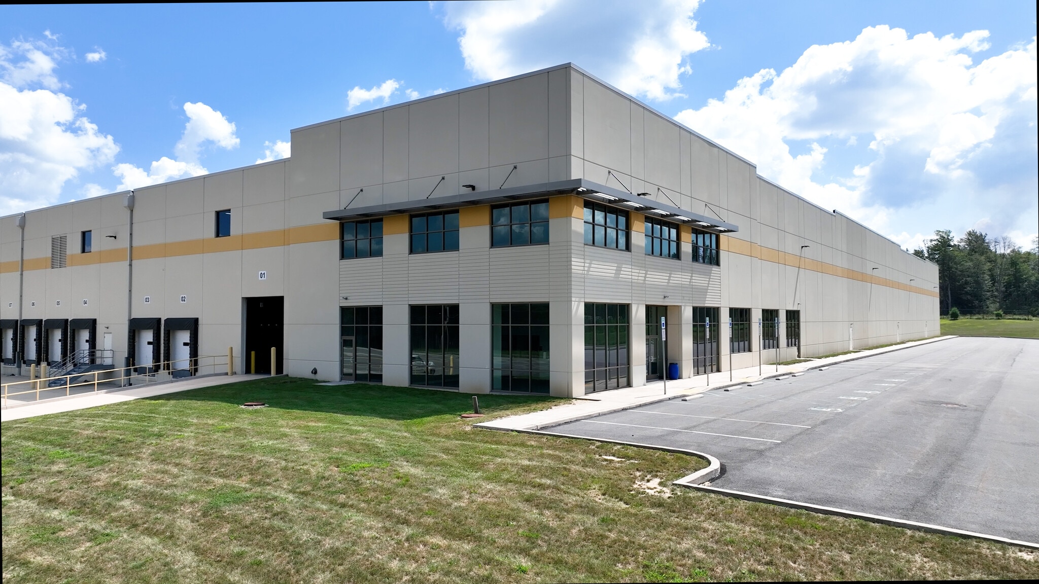 198 Commercial Blvd, Blakeslee, PA for Rent