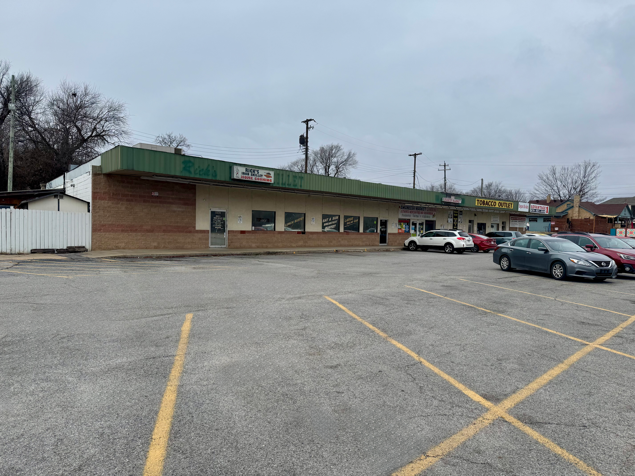 1131 School St S, Fayetteville, AR for Rent