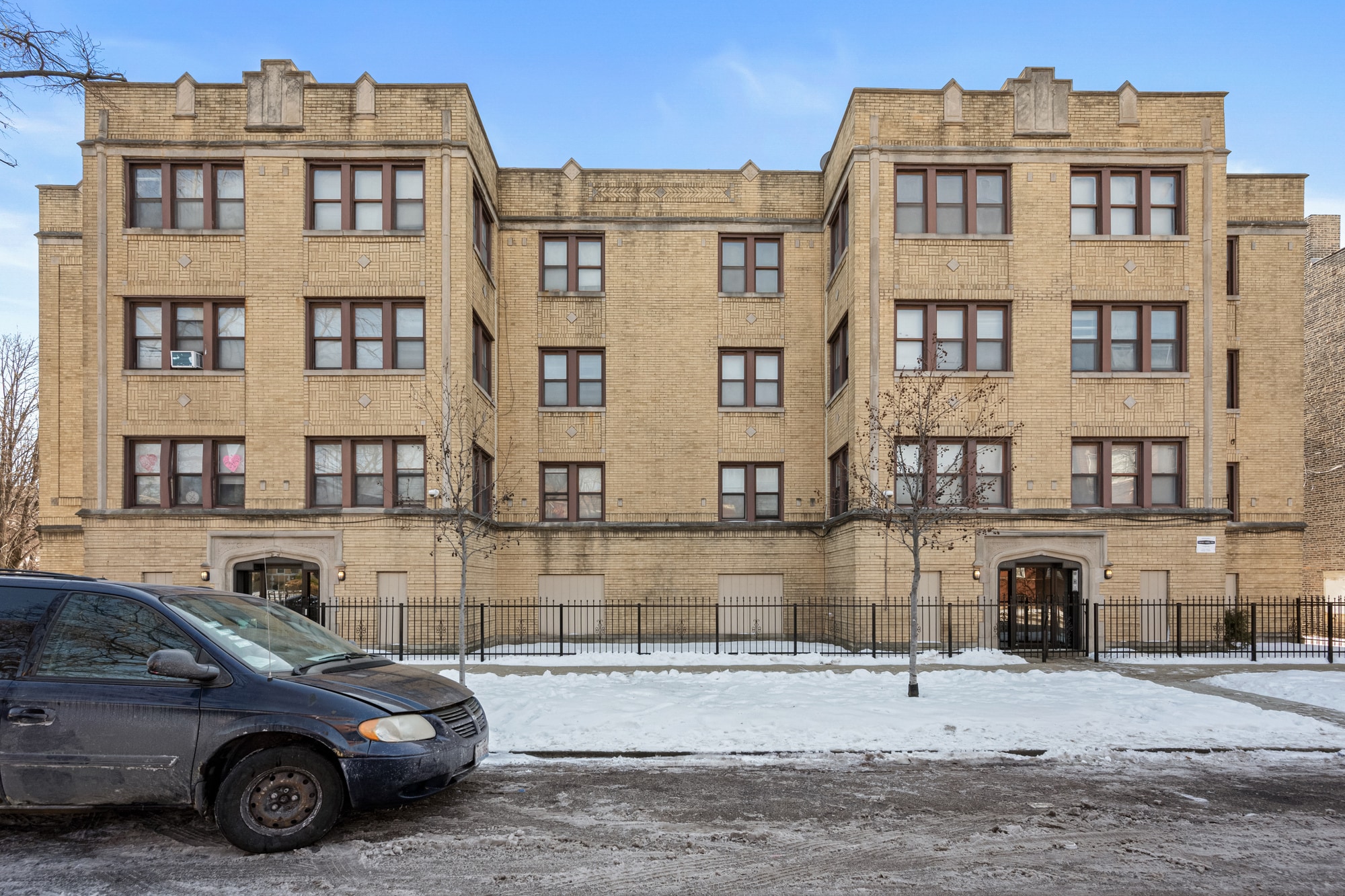 447 E 82nd St, Chicago, IL for Sale