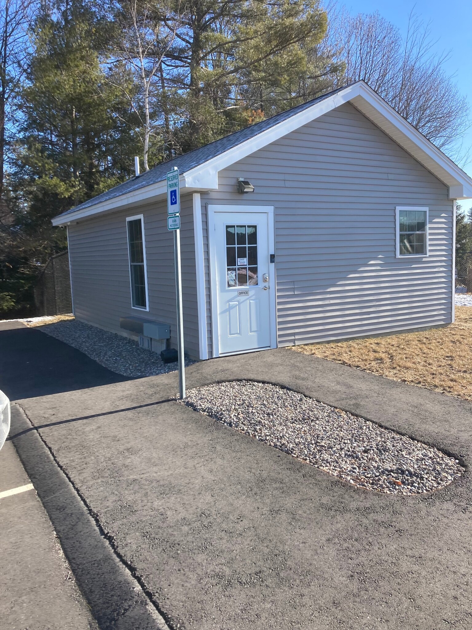 637 Main St, Tilton, NH for Rent