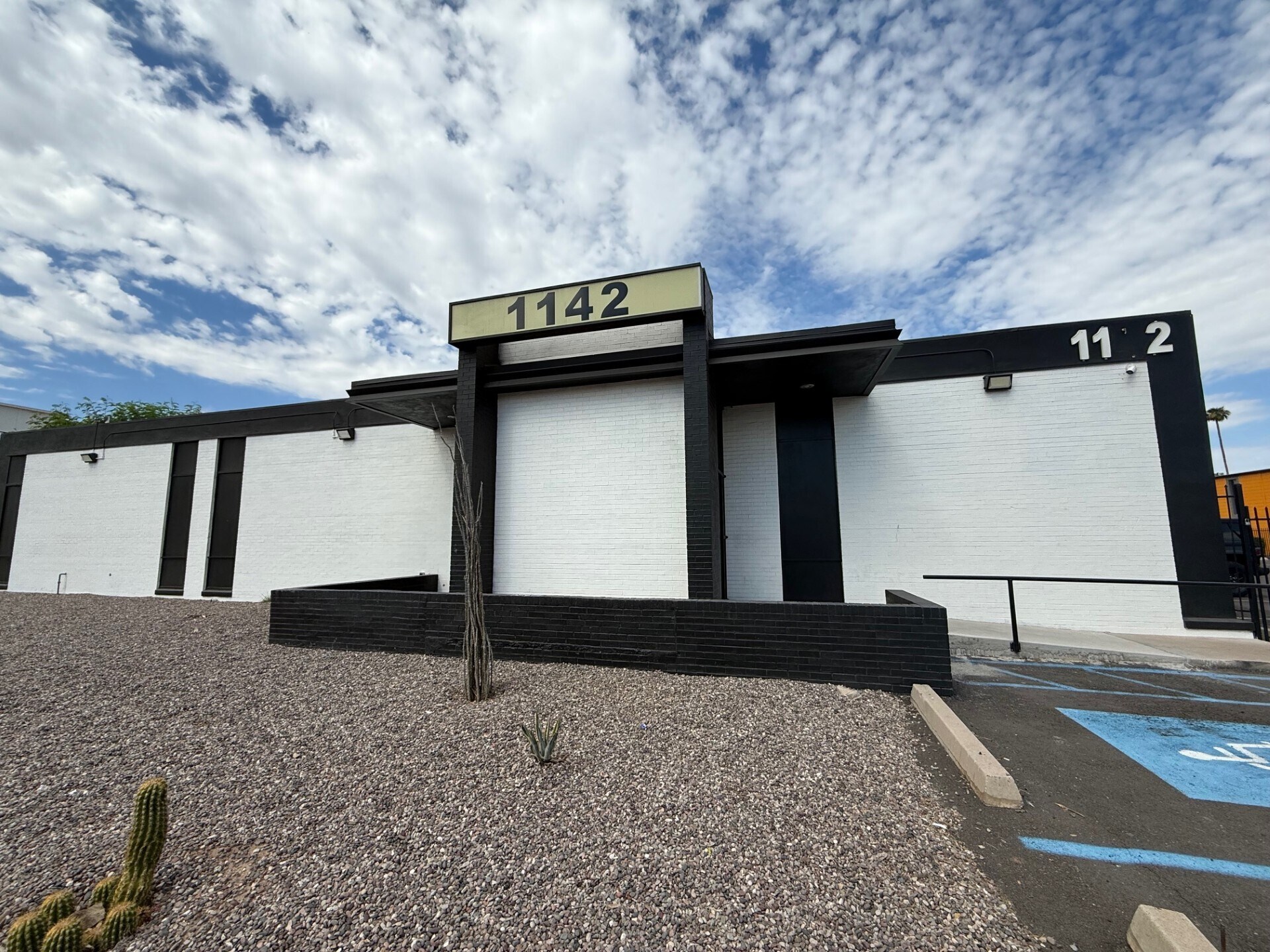 1142 W Indian School Rd, Phoenix, AZ for Sale