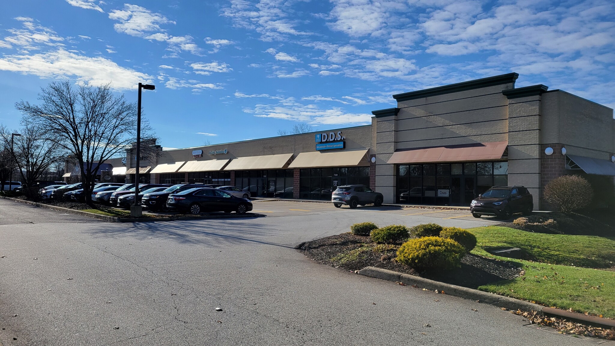 7314-7352 Industrial Park Blvd, Mentor, OH for Rent