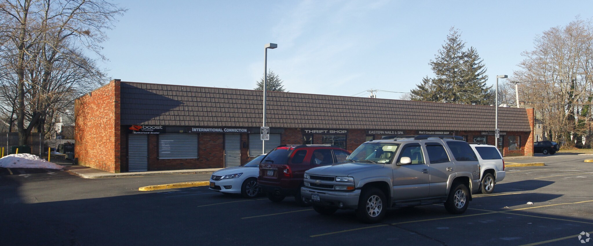 431-435 Osborn Ave, Riverhead, NY for Rent