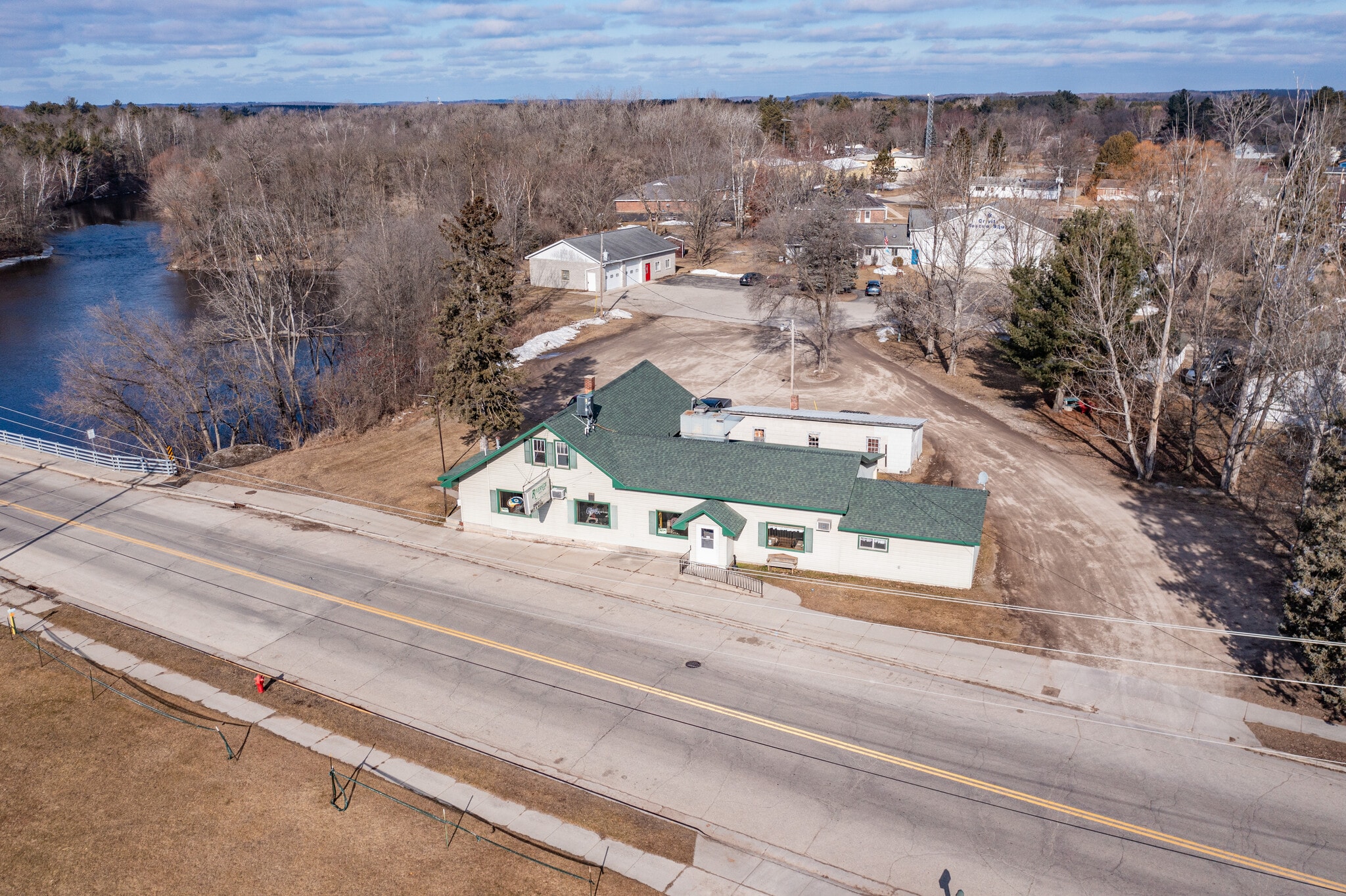 1010 Main Ave Crivitz, WI 54114 Sports and Entertainment Property for