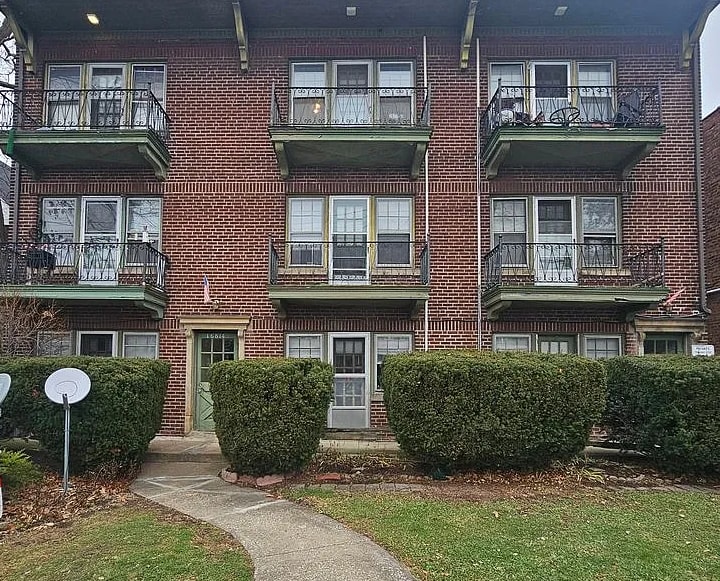 16812 Madison Ave, Lakewood, OH for Sale