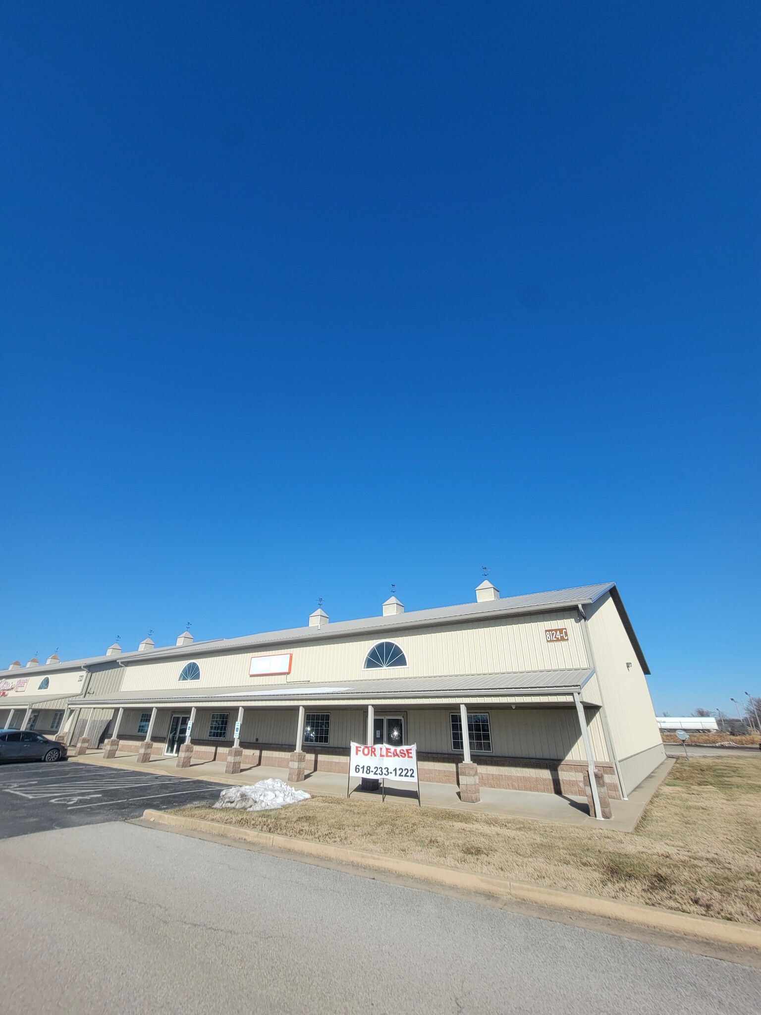 8124 Bunkum Rd, Caseyville, IL for Rent