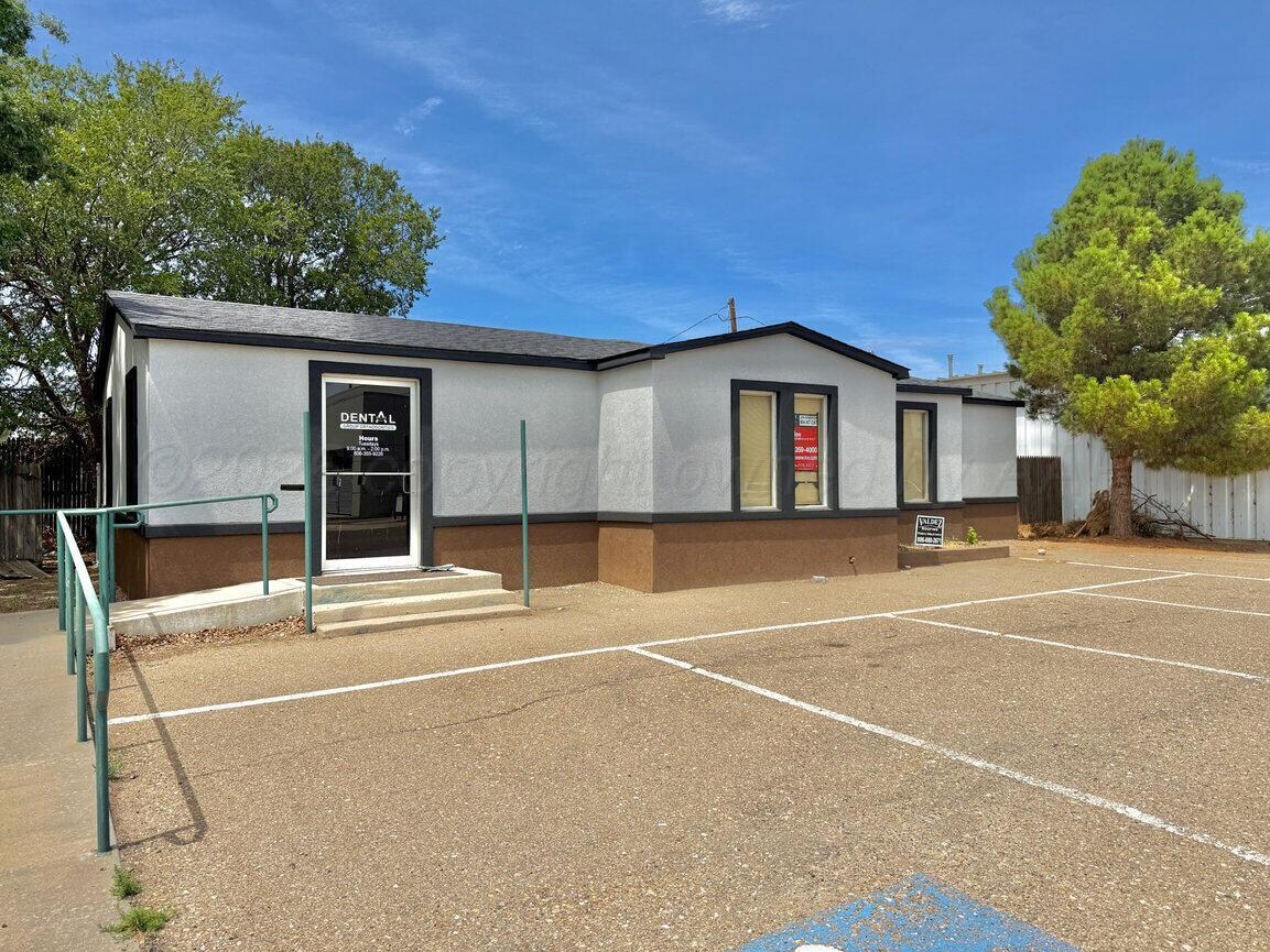 206 S Bliss Ave, Dumas, TX for Sale