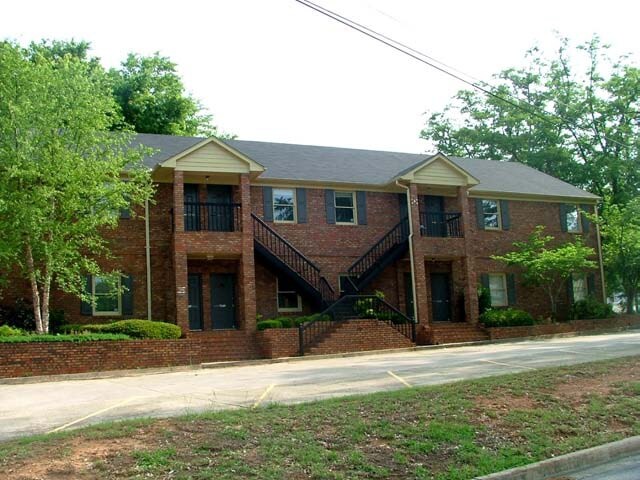 8744 Main St, Woodstock, GA for Rent