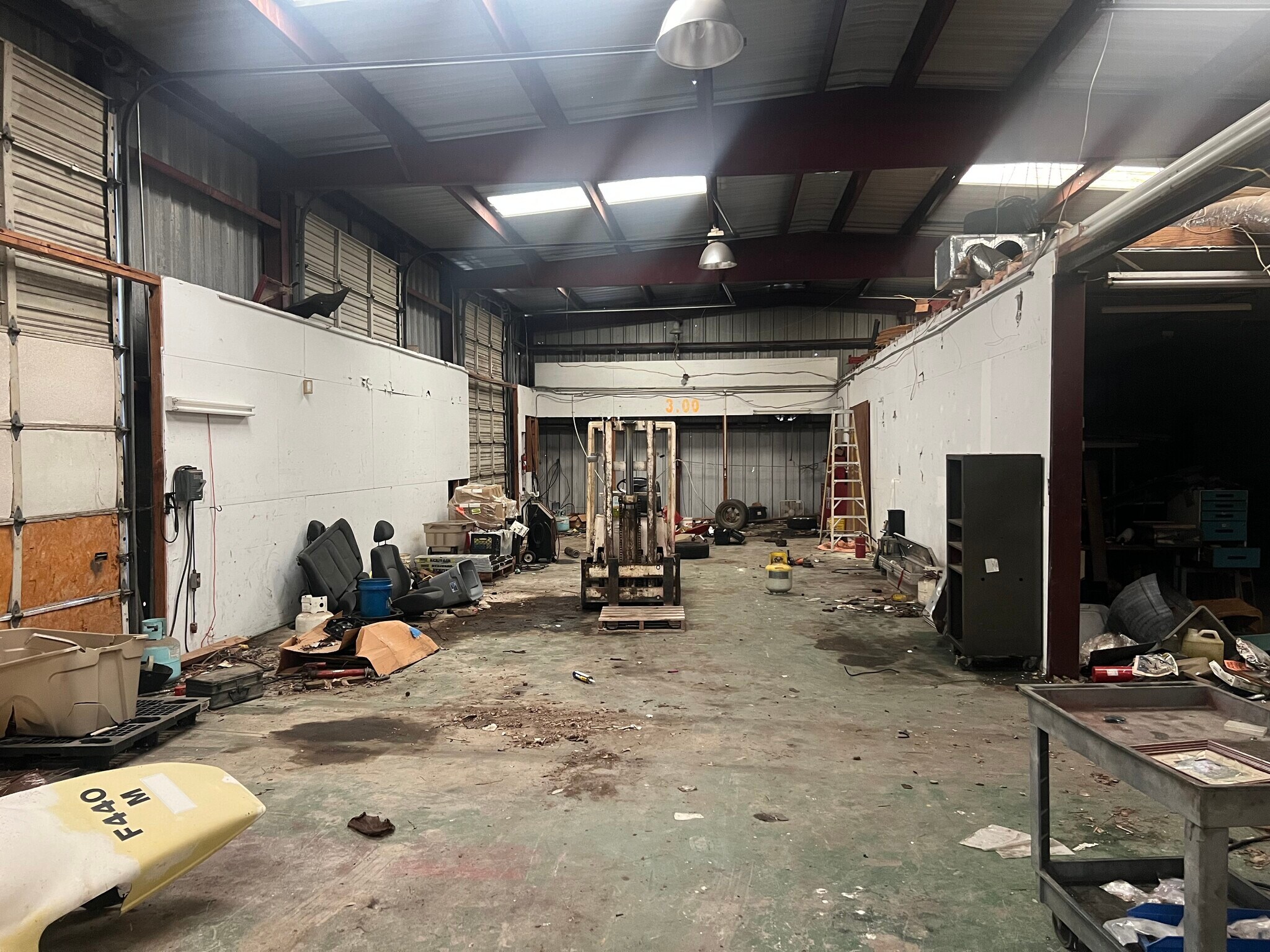 1378 N Duck Creek Rd, Cleveland, TX for Sale