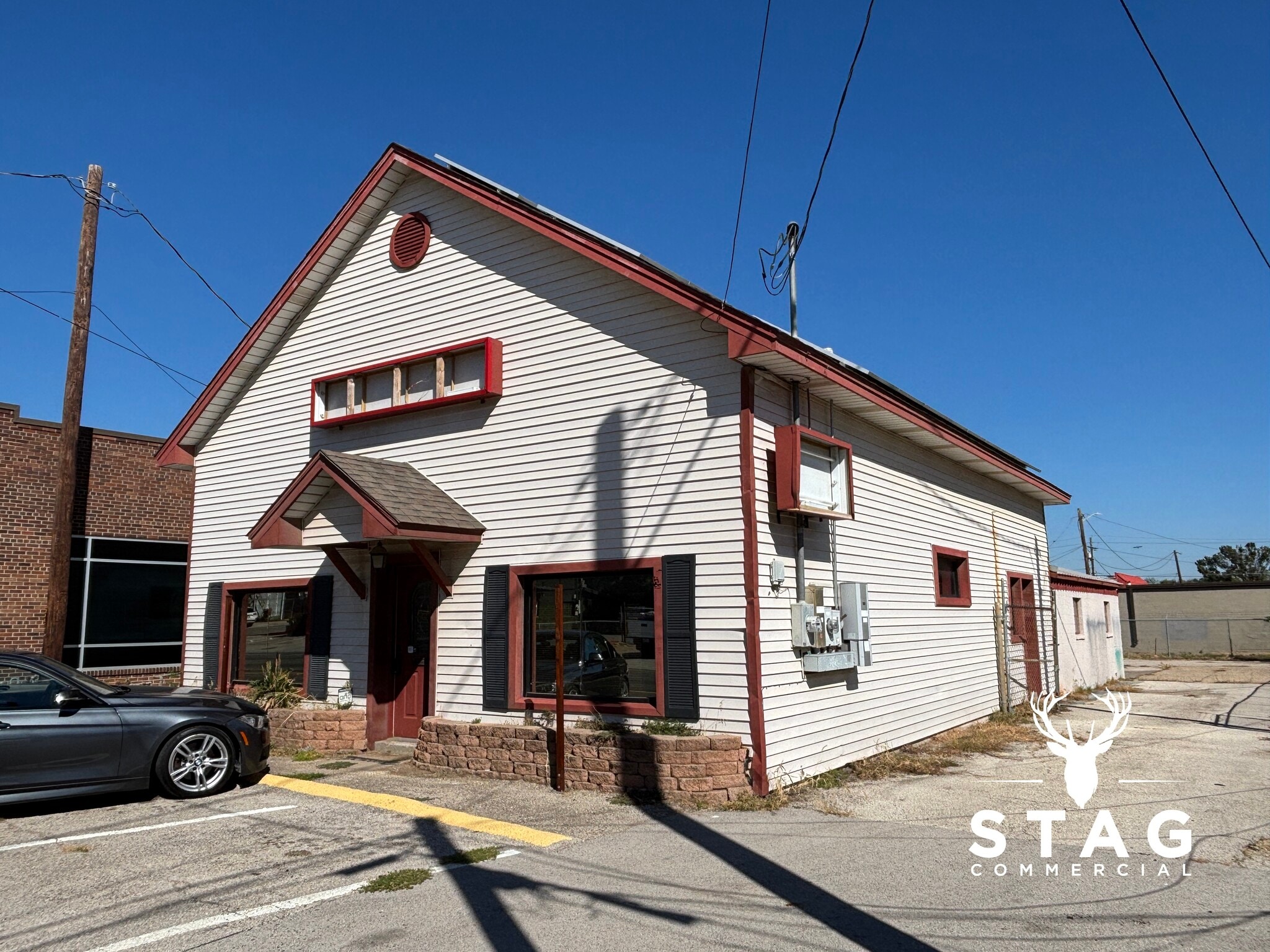 711 S Elm St, Denton, TX for Rent