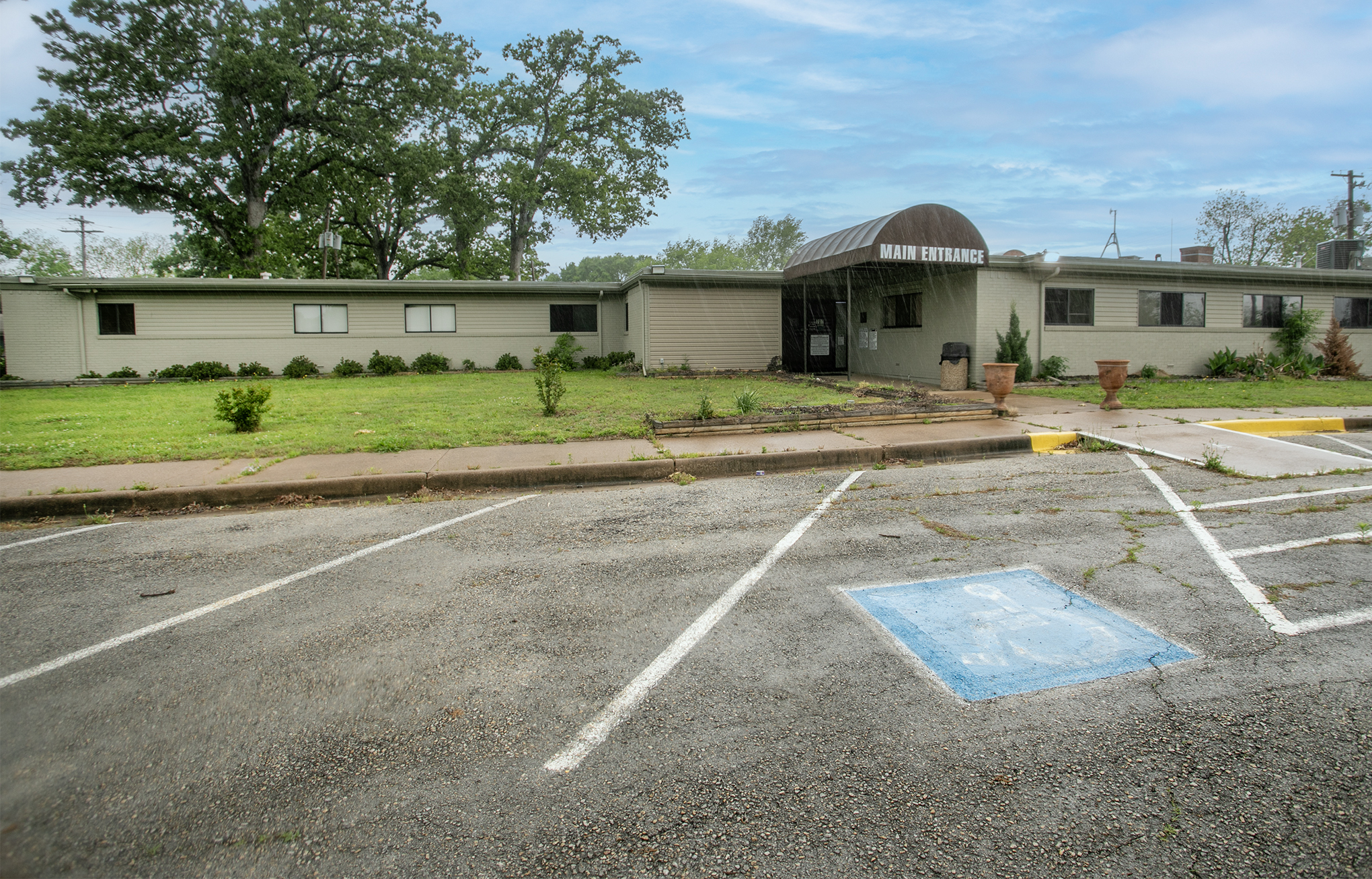 707 N Waldrip St, Grand Saline, TX for Rent