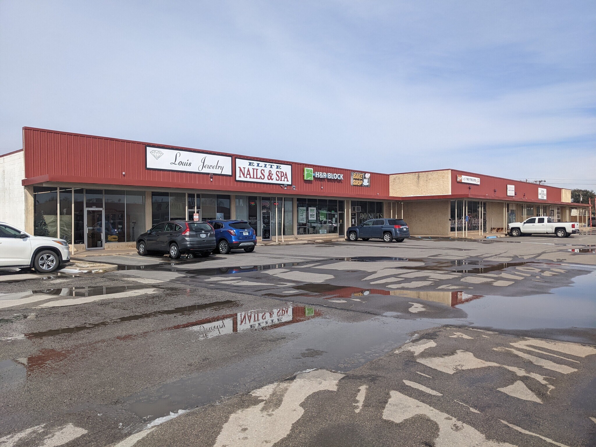 400 W Park Ave, Iowa Park, TX for Rent