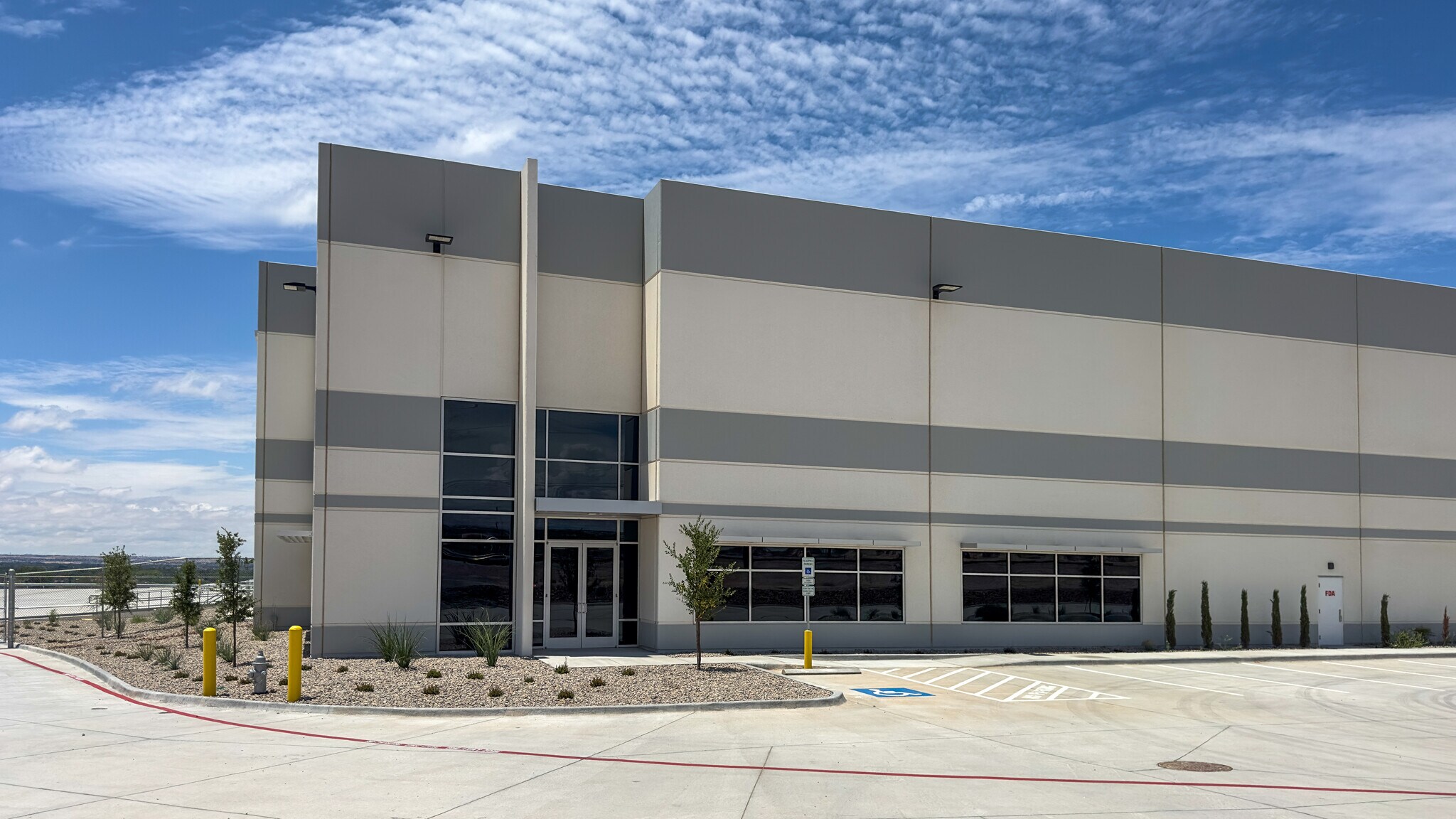 11750 Gateway Blvd E, Socorro, TX for Rent