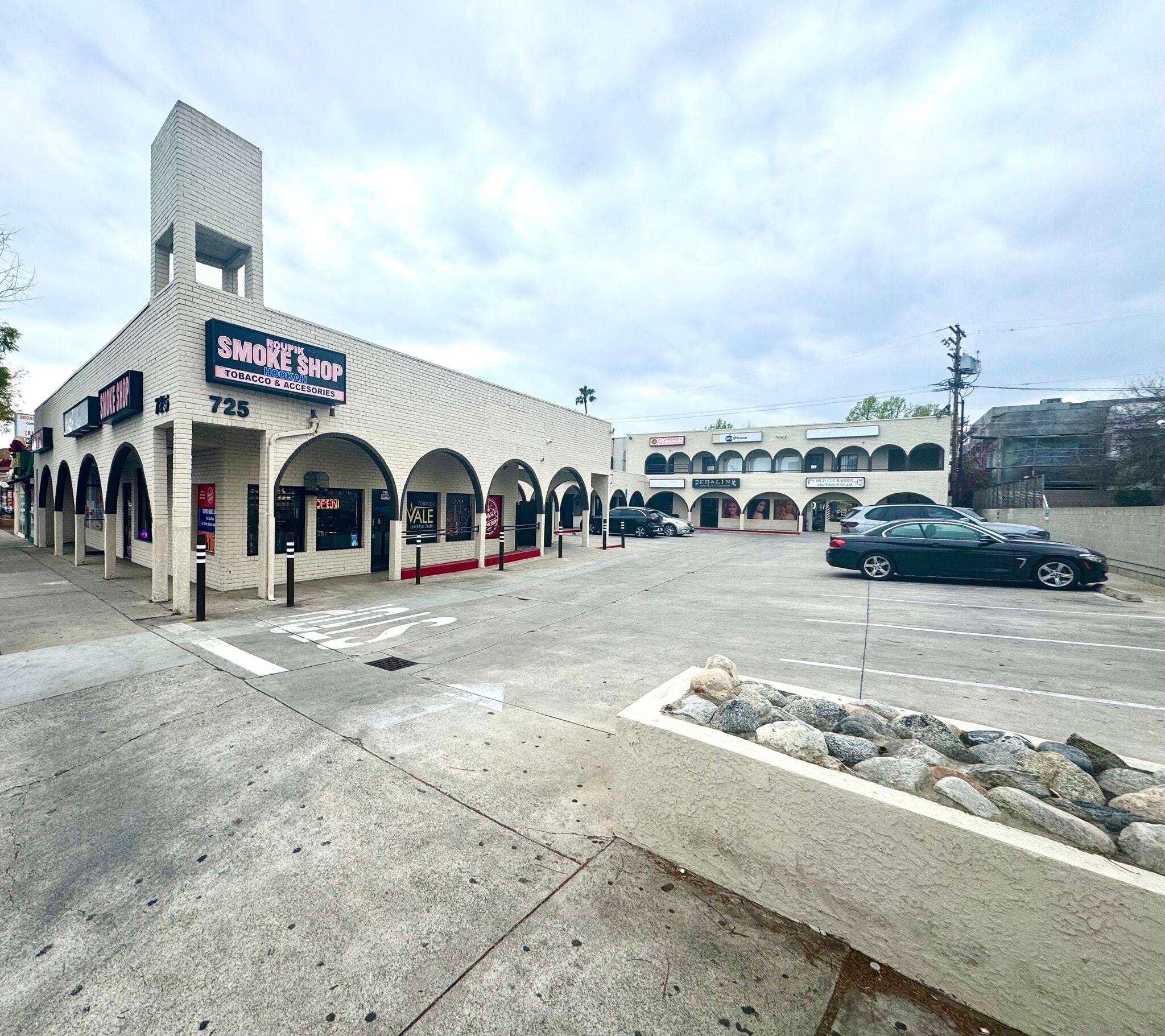 725 S Glendale Ave, Glendale, CA for Rent
