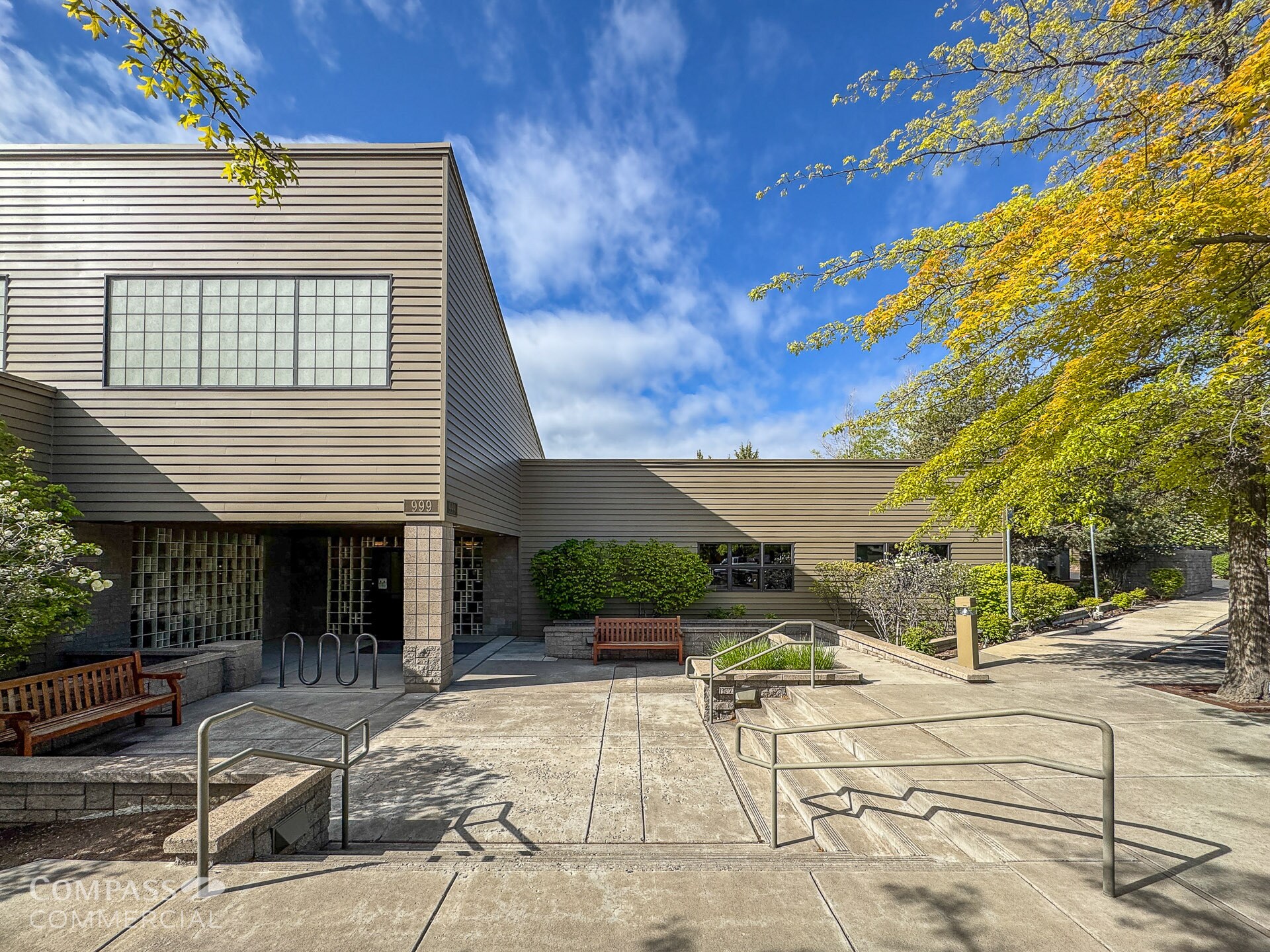 960-1005 SW Disk Dr, Bend, OR for Rent