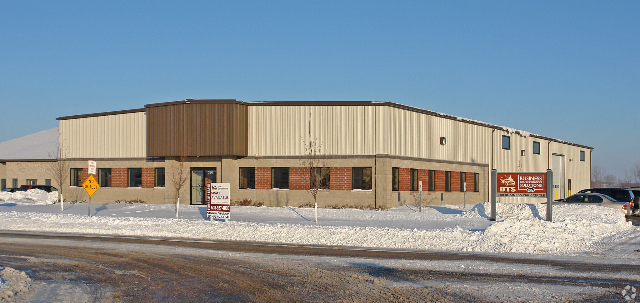 380 Business Park Cir, Stoughton, WI for Rent