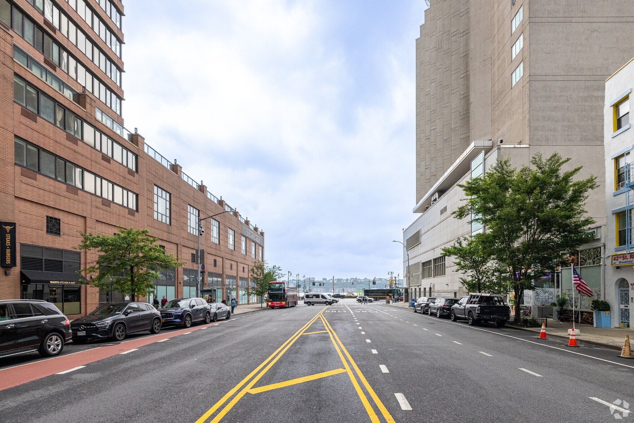 635 W 42nd St, New York, NY for Rent