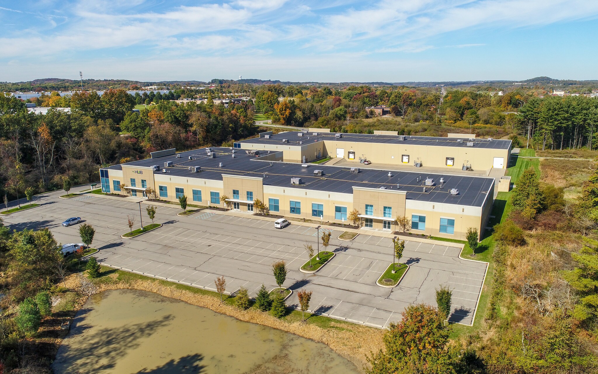 761 Commonwealth Dr Warrendale, PA 15086 Flex Property for Lease on