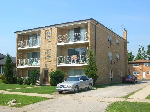 9516 S Kolin Ave, Oak Lawn, IL for Sale
