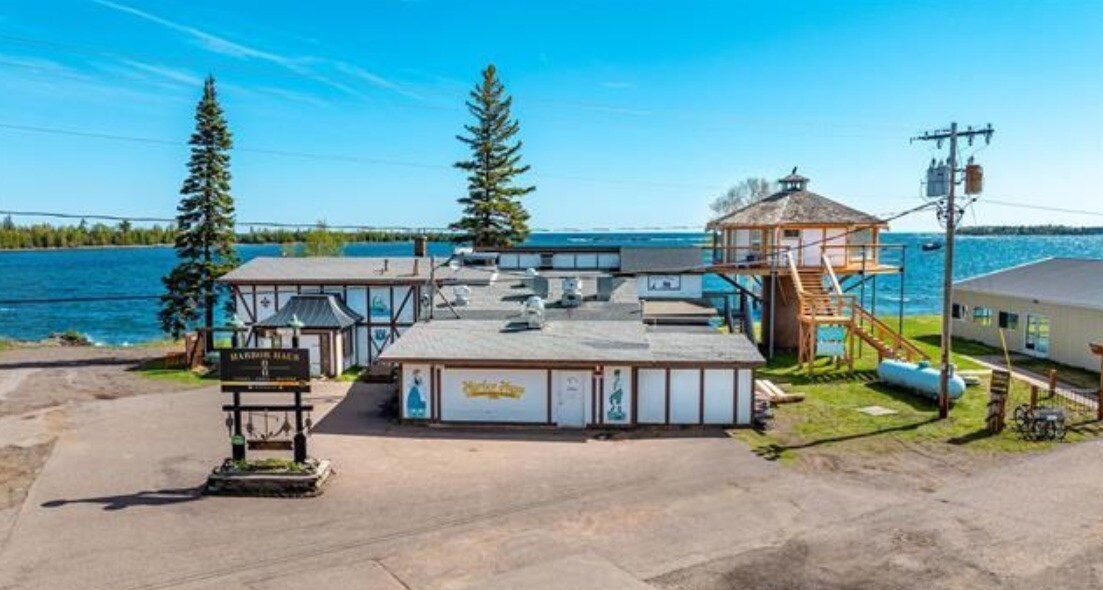 77 Brockway Ave, Copper Harbor, MI for Sale