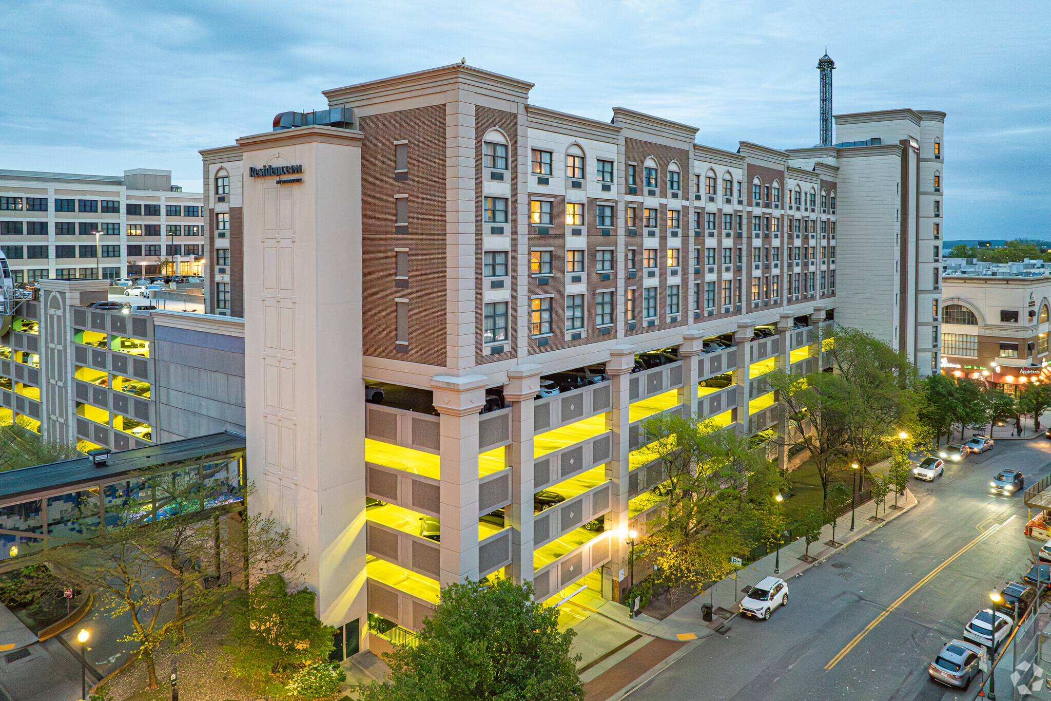 33 LeCount Pl, New Rochelle, NY for Rent