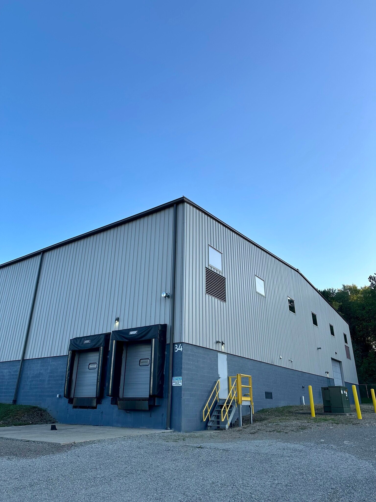 5049 Center Dr, Latrobe, PA for Rent