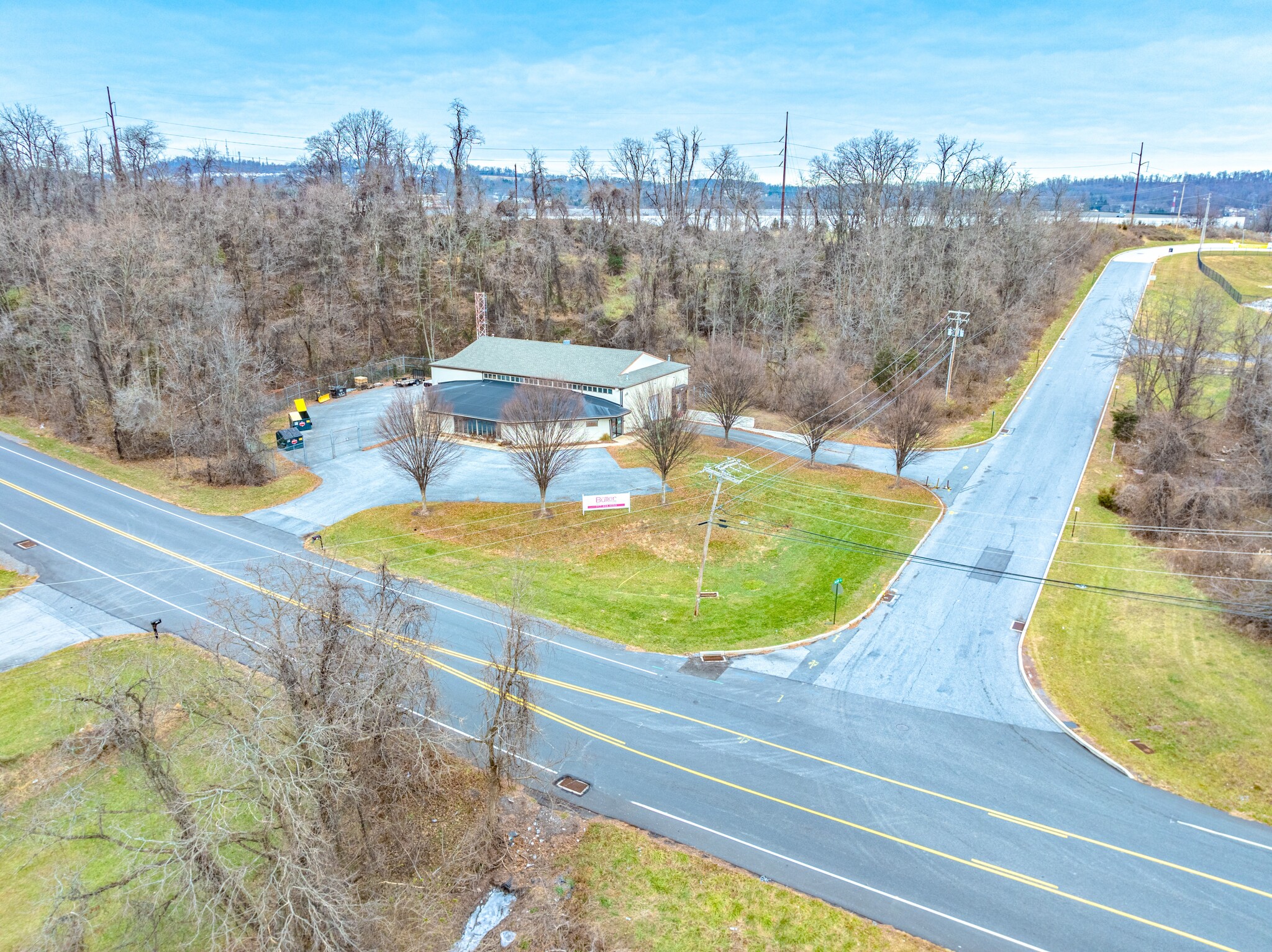 571 Industrial Dr, Lewisberry, PA for Sale