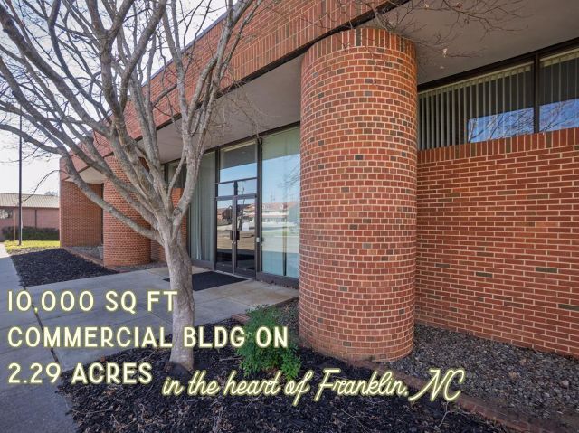 261 E Palmer St, Franklin, NC for Sale