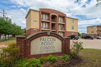 College Station, TX Apartments - 1915 Dartmouth St