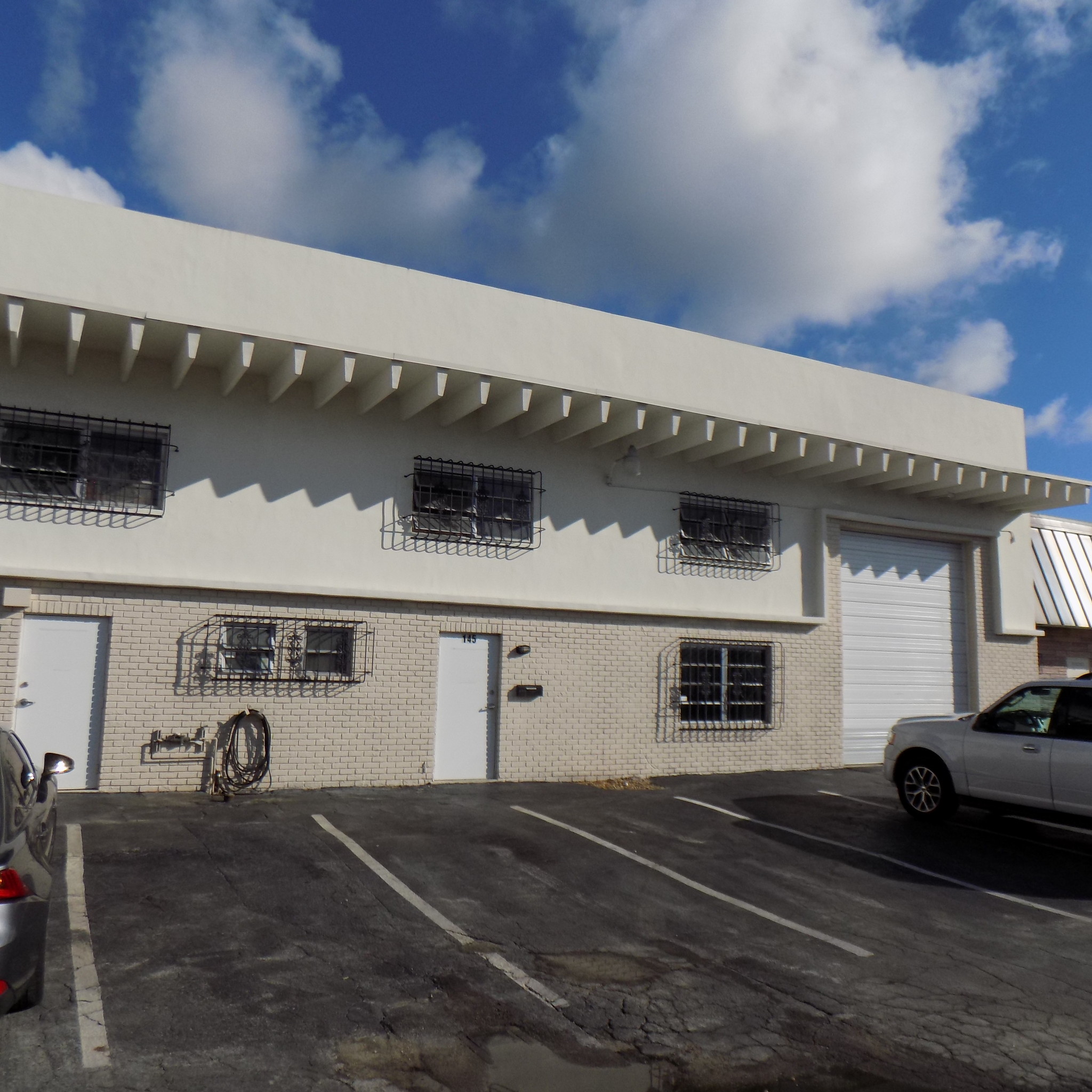145 NE 32nd Ct, Oakland Park, FL for Rent