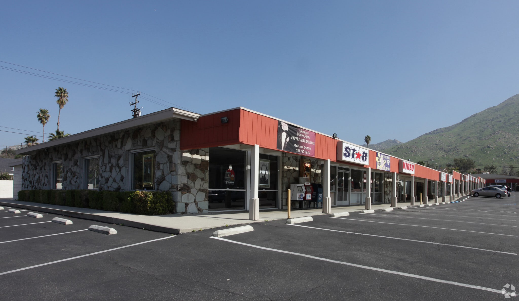 Big Springs Rd @ Big Springs Rd. @ Mt. Vernon, Riverside, CA for Rent
