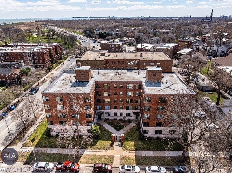 7846 S South Shore Dr, Chicago, IL for Sale