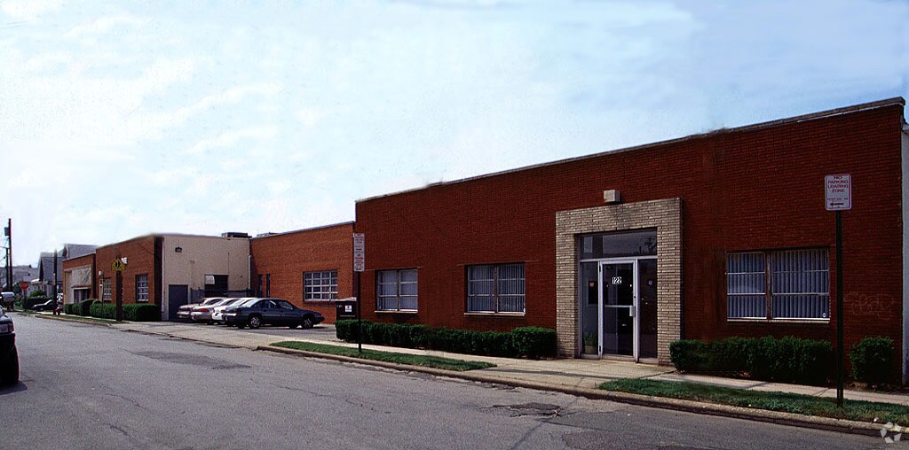 110 Liberty Ave Mineola, NY 11501 Industrial Property for Lease on