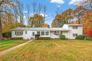 Lincroft, NJ Veterinarian/Kennel - 202 Woodland Dr