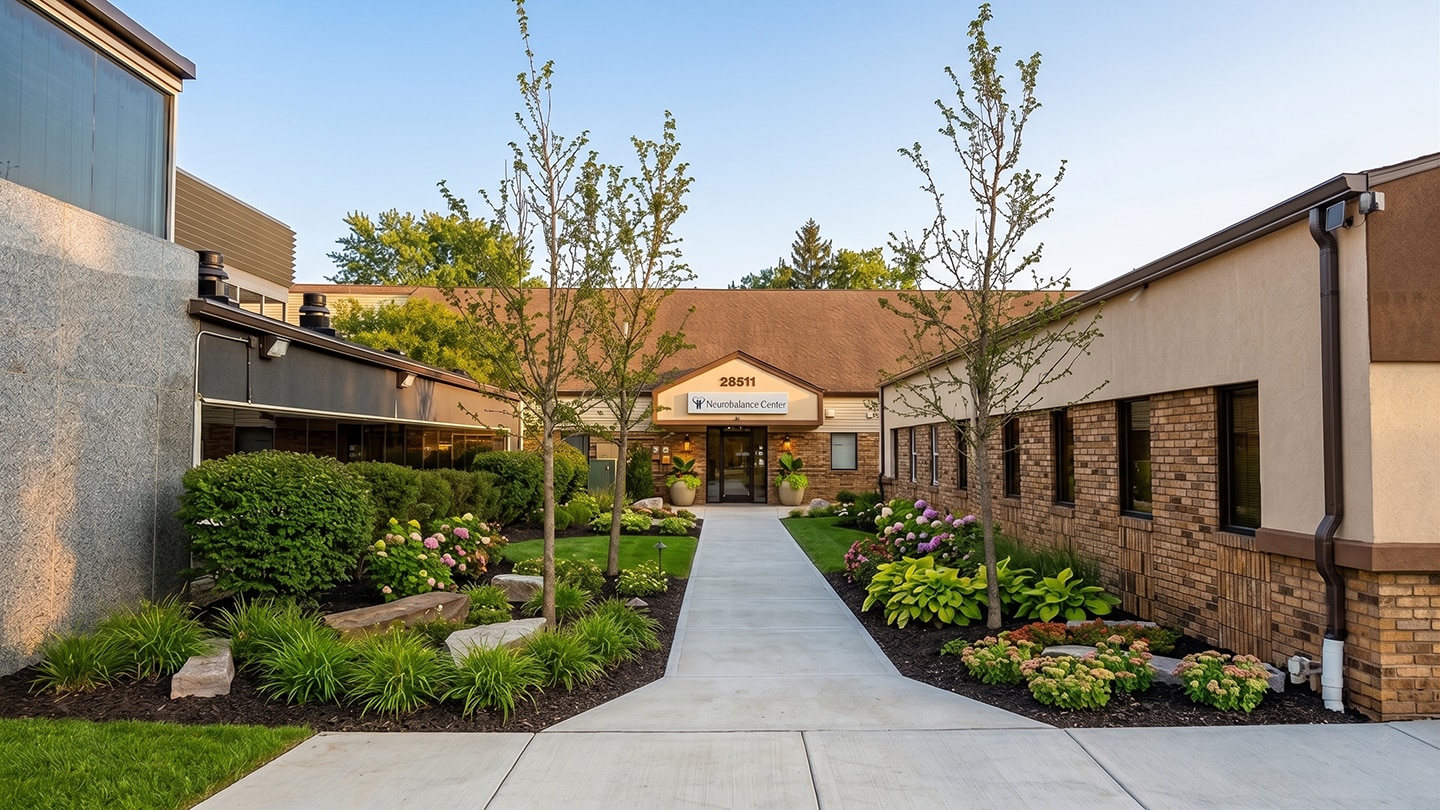 28511 Orchard Lake Rd, Farmington Hills, MI for Sale