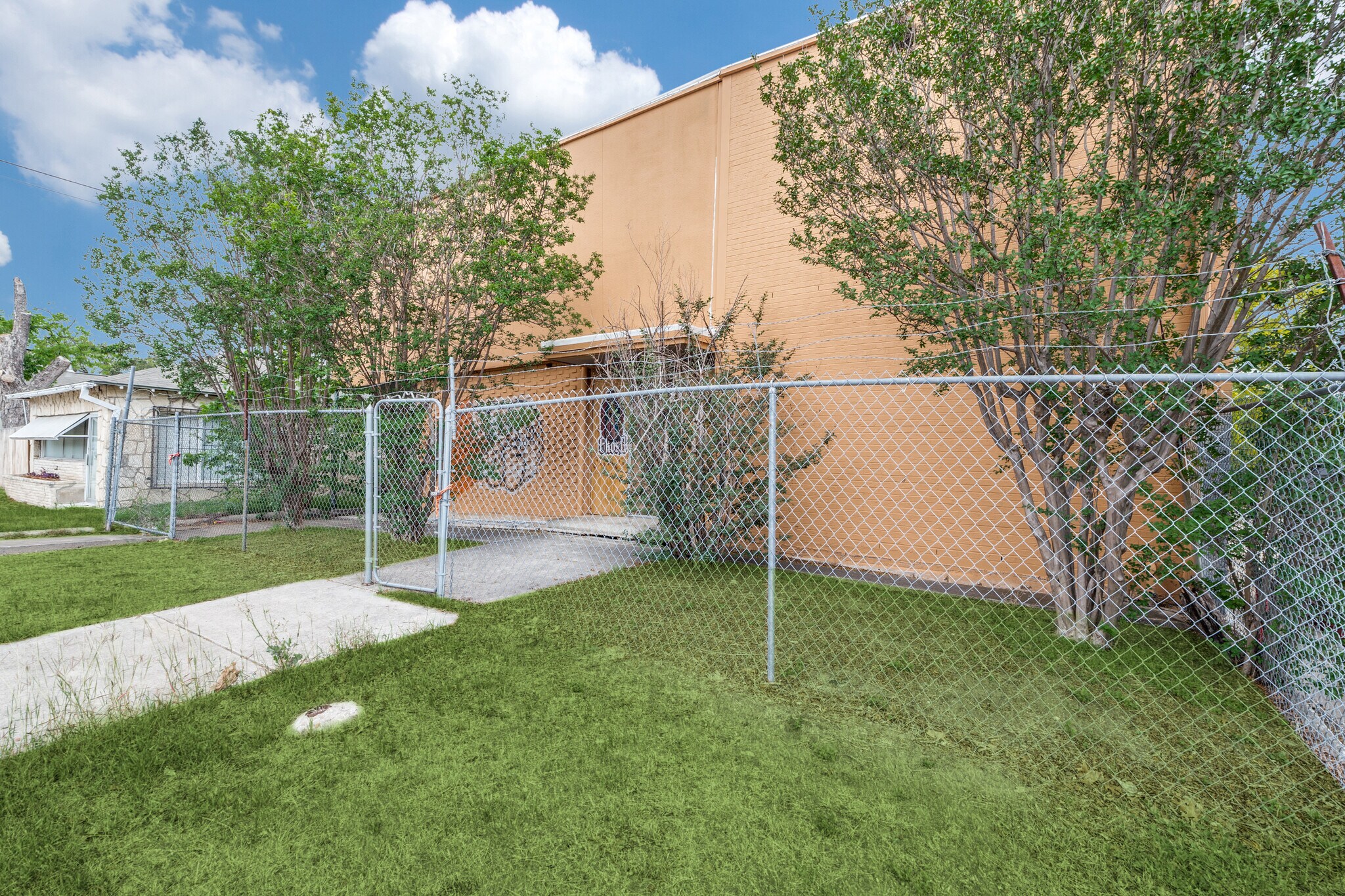 4810 San Pedro Ave, San Antonio, TX for Sale