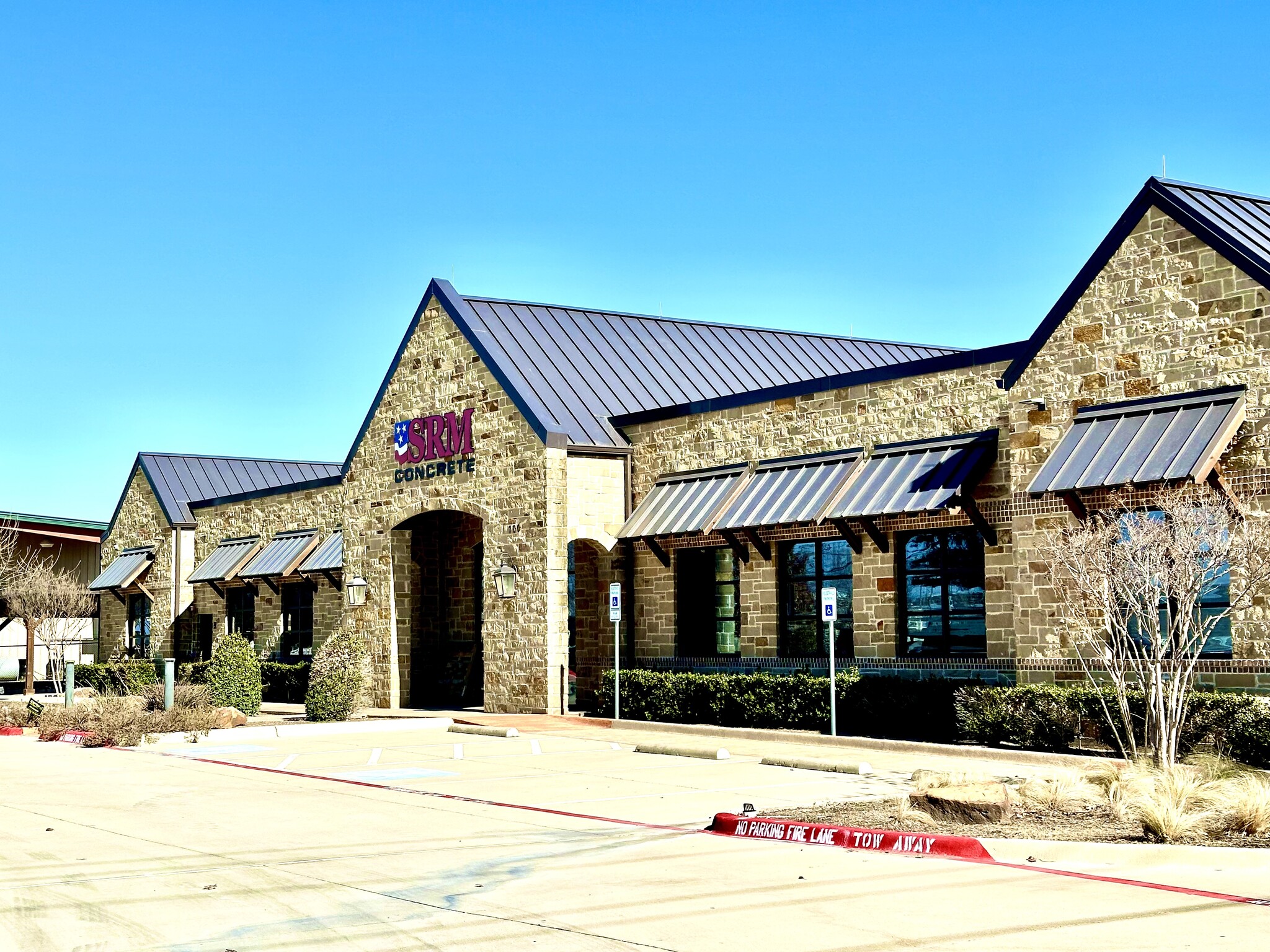 700 Katy Rd, Keller, TX for Rent