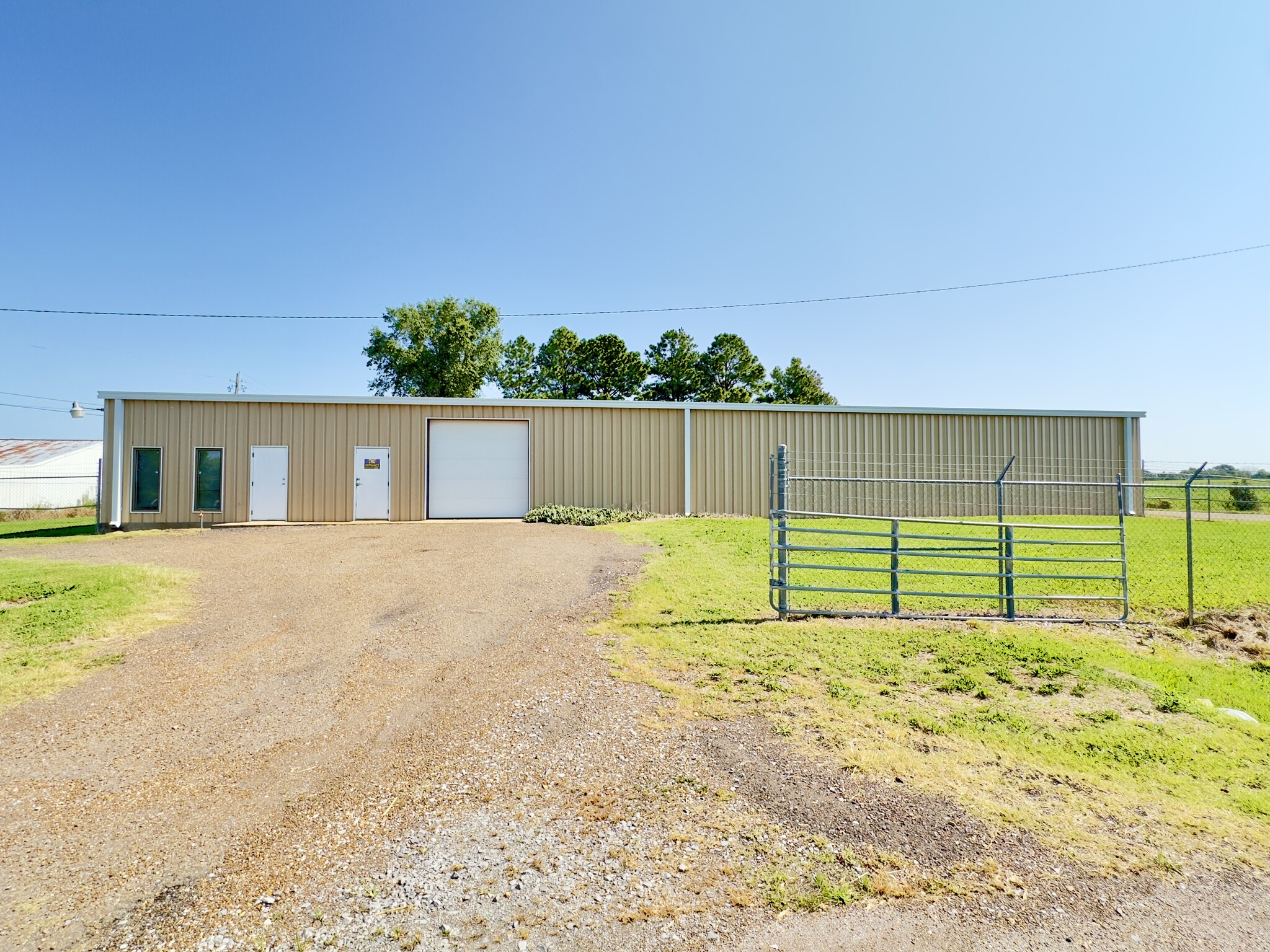 2202 Walker Tanner Rd, Union City, TN for Sale