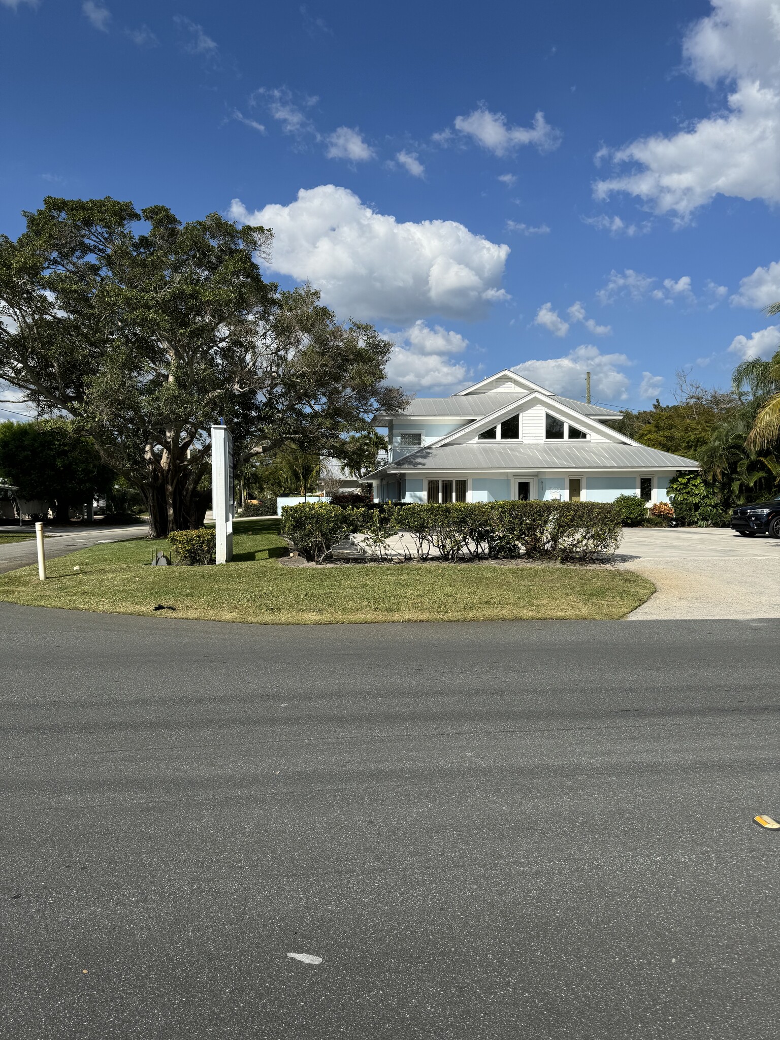 801 SE Osceola St, Stuart, FL for Sale