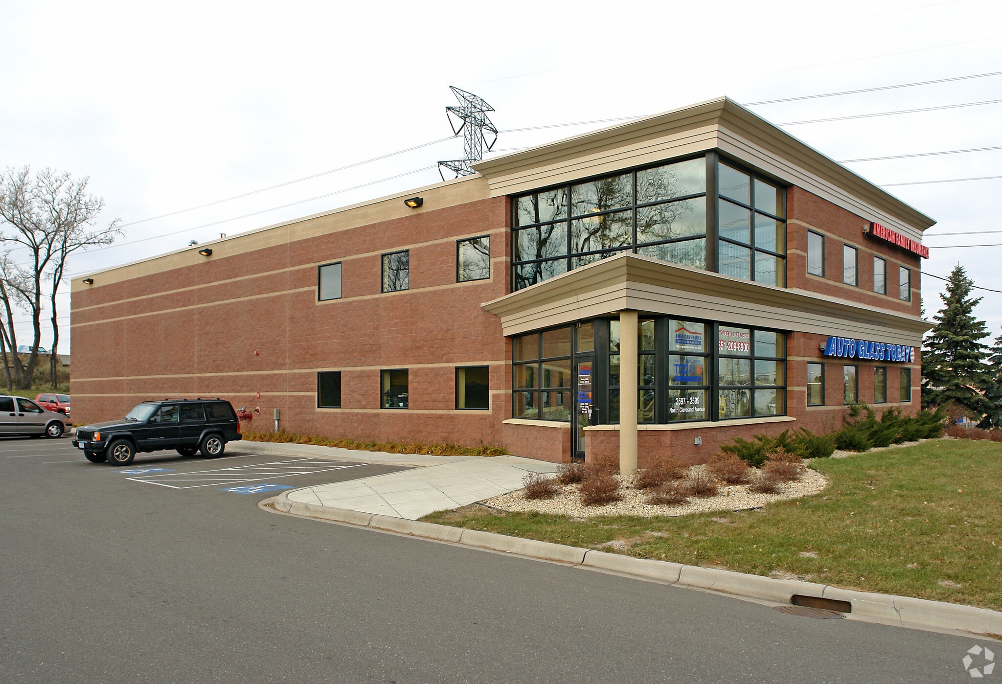 2597-2599 N Cleveland Ave, Roseville, MN for Sale