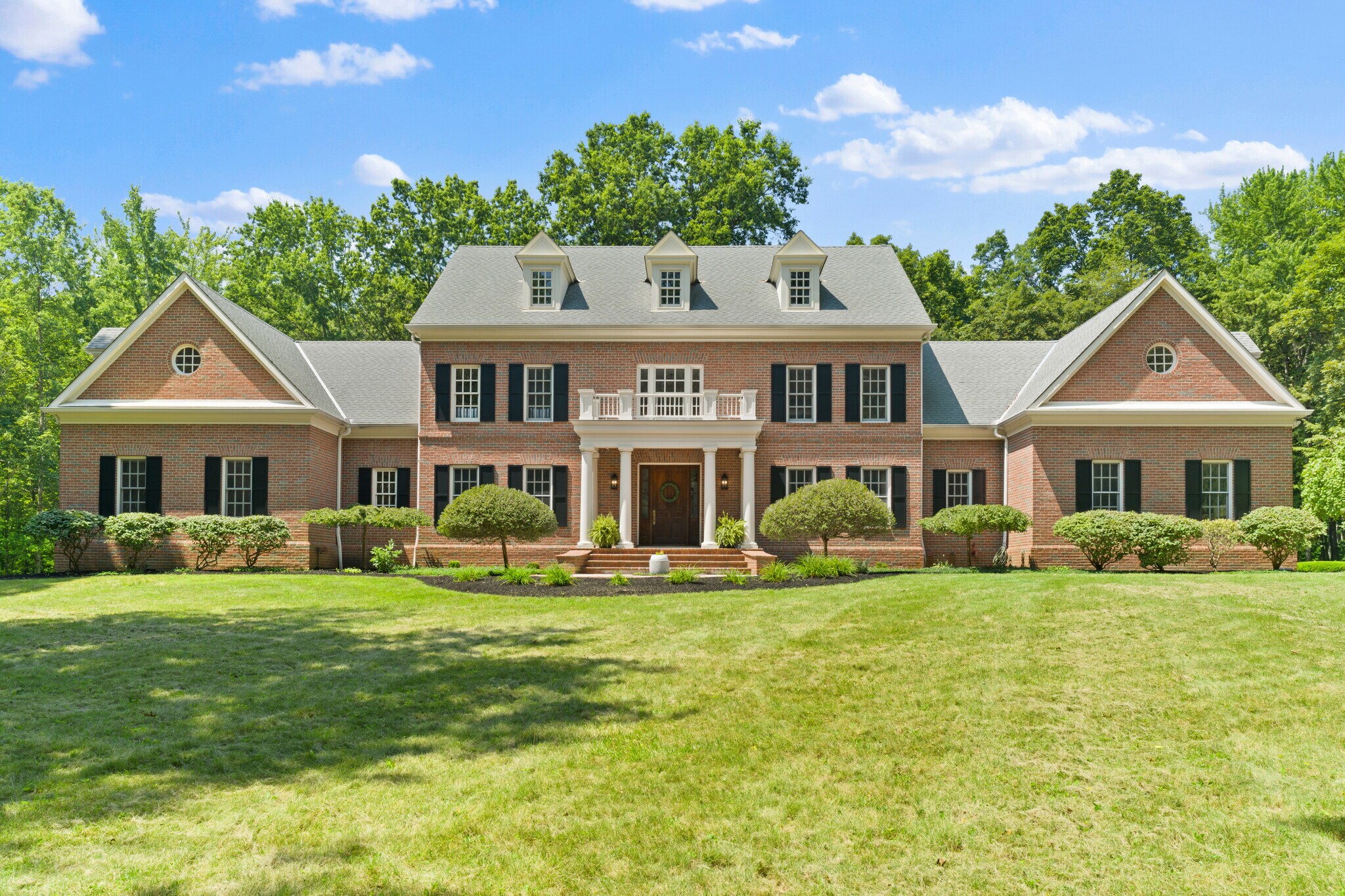 5455 Plantation Rd, Sunbury, OH for Sale