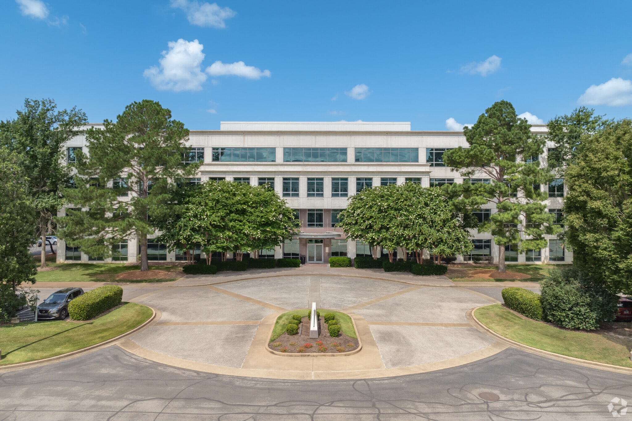 3175 Lenox Park Blvd, Memphis, TN for Sale