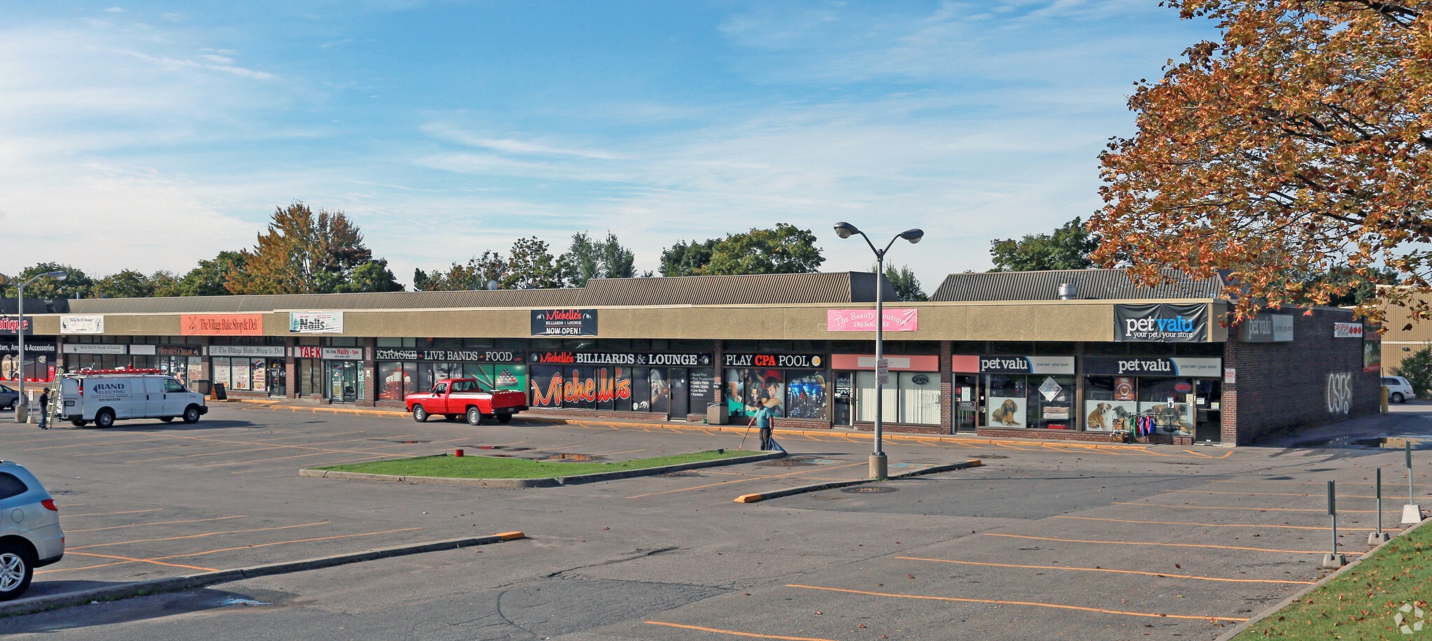 601 Dundas St W, Whitby, ON for Rent